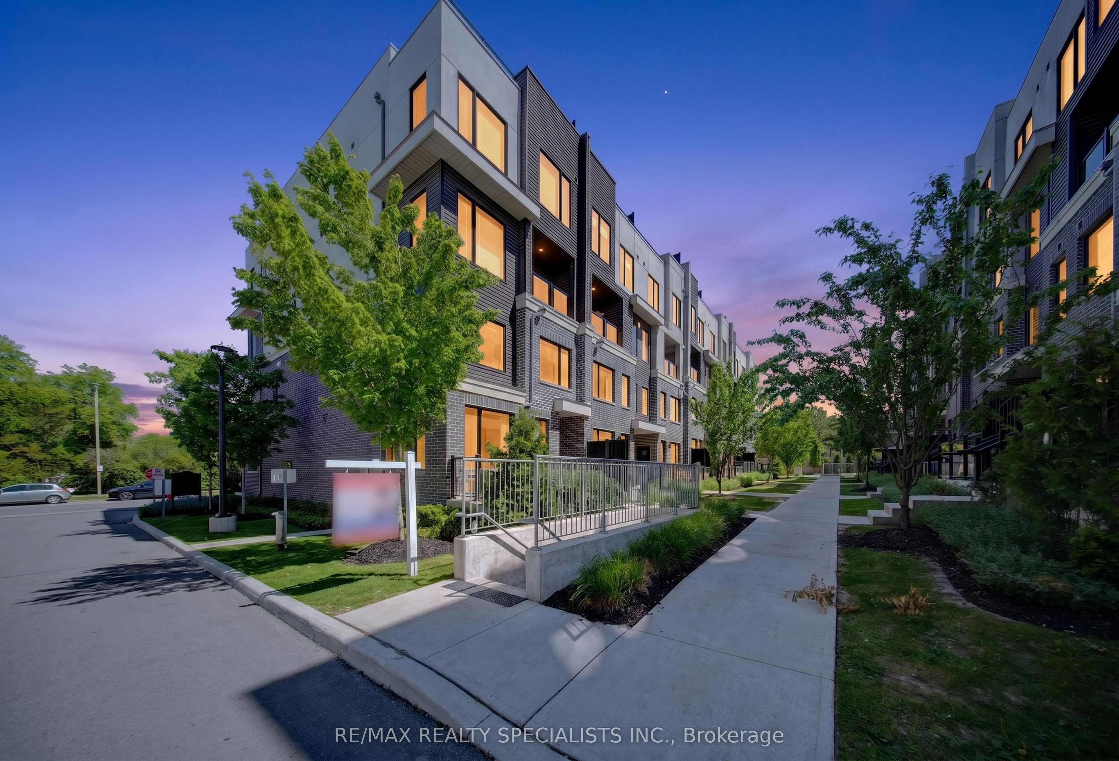 28-3472 Widdicombe Way, Mississauga, ON, L5L 0B8