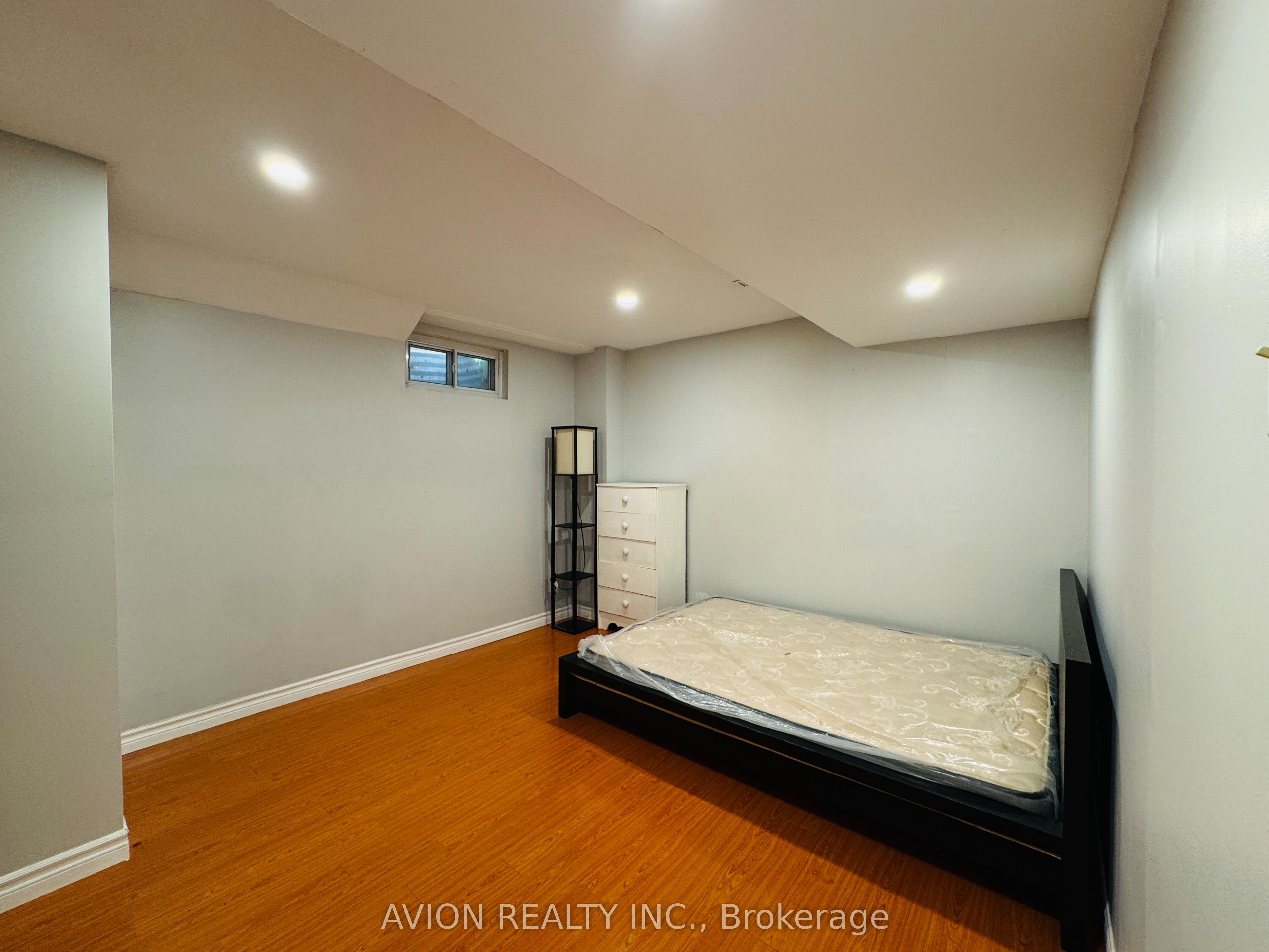 Basement-15 Saintsbury Square, Toronto, ON, M1V 3K1 photo 2