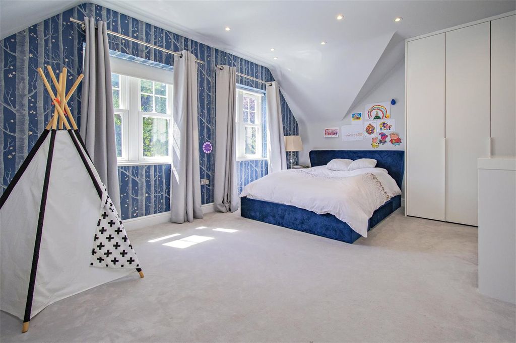 Additional image 16 of 6 bed detached house for saleSpencer Close, Radlett, Hertfordshire WD7