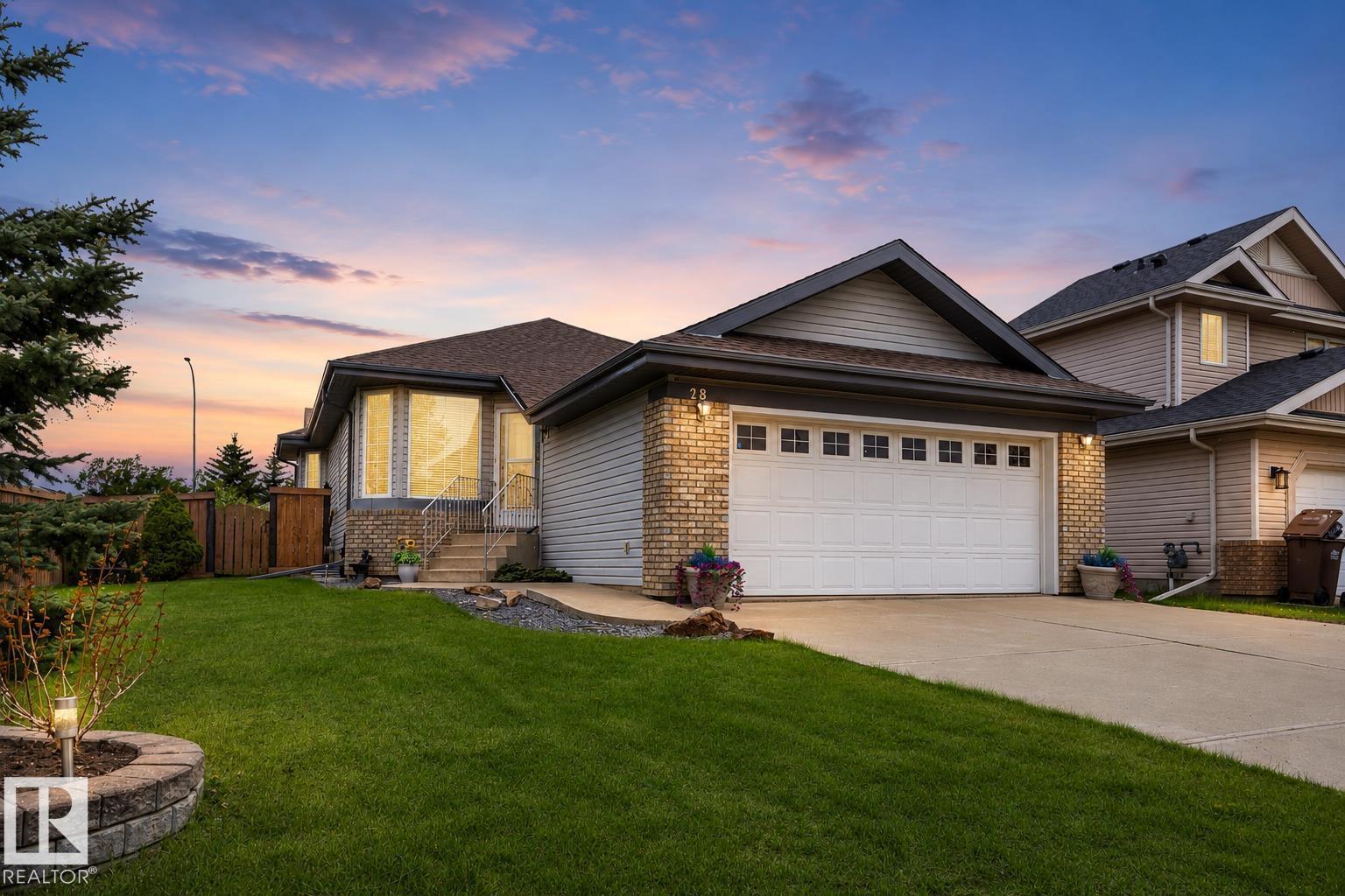 28 Norfolk Close, St. Albert, AB, T8N7B8