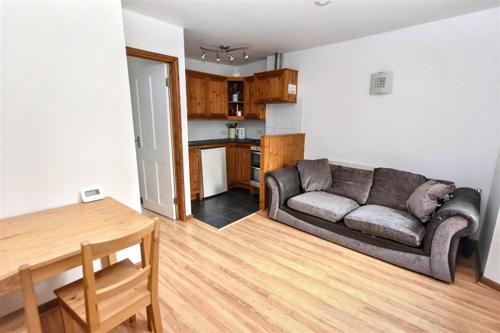 Additional image 3 of 1 bed flat for sale74 Higher Fore Street, Redruth TR15