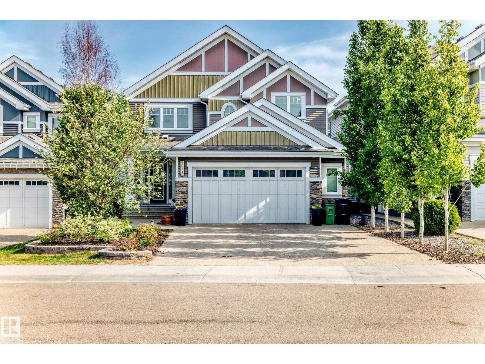 9034 24 Avenue SW, Edmonton, AB, T6X2C4