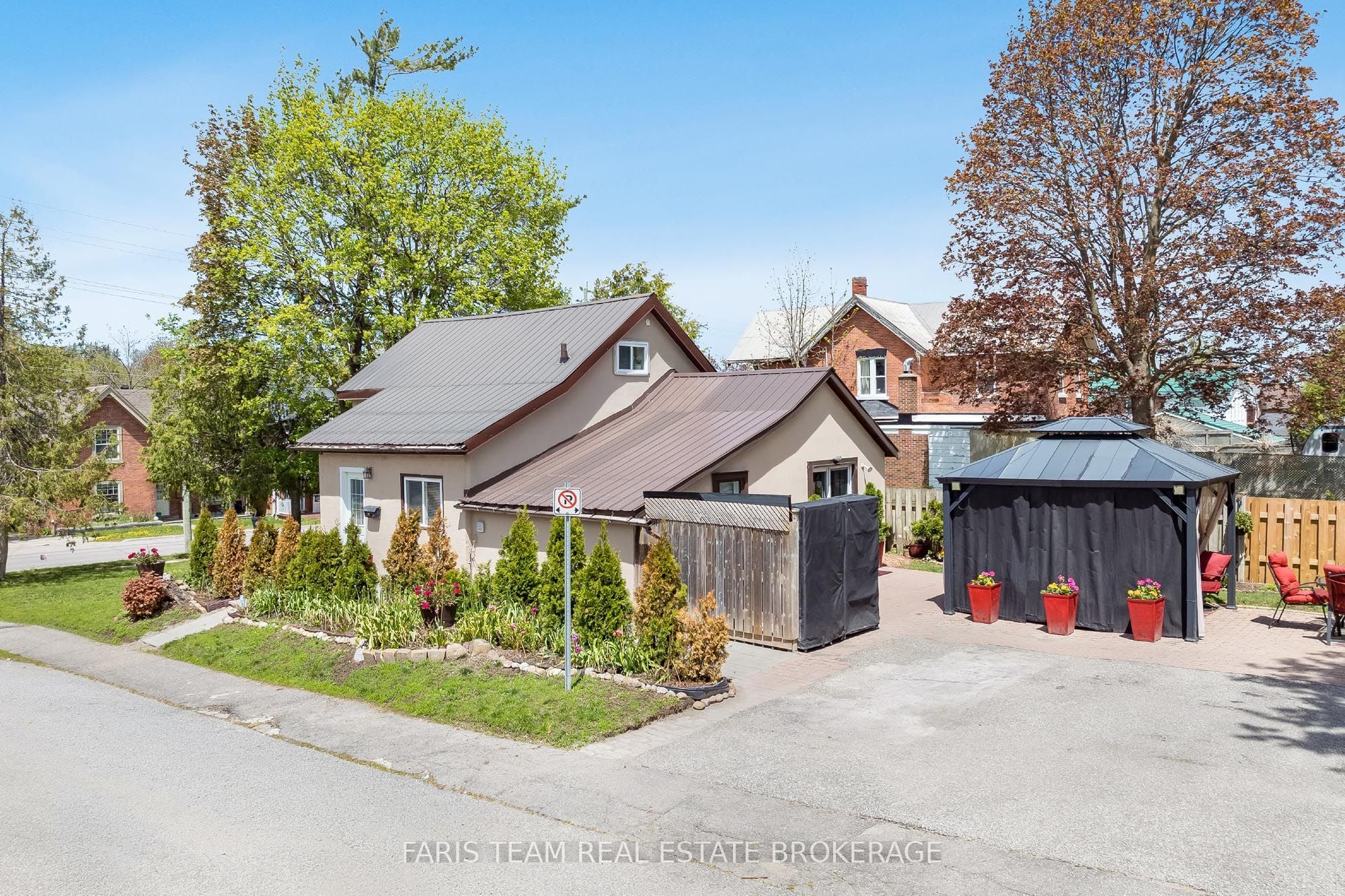 289 Mississaga Street W, Orillia, ON, L3V 3B7 photo 2