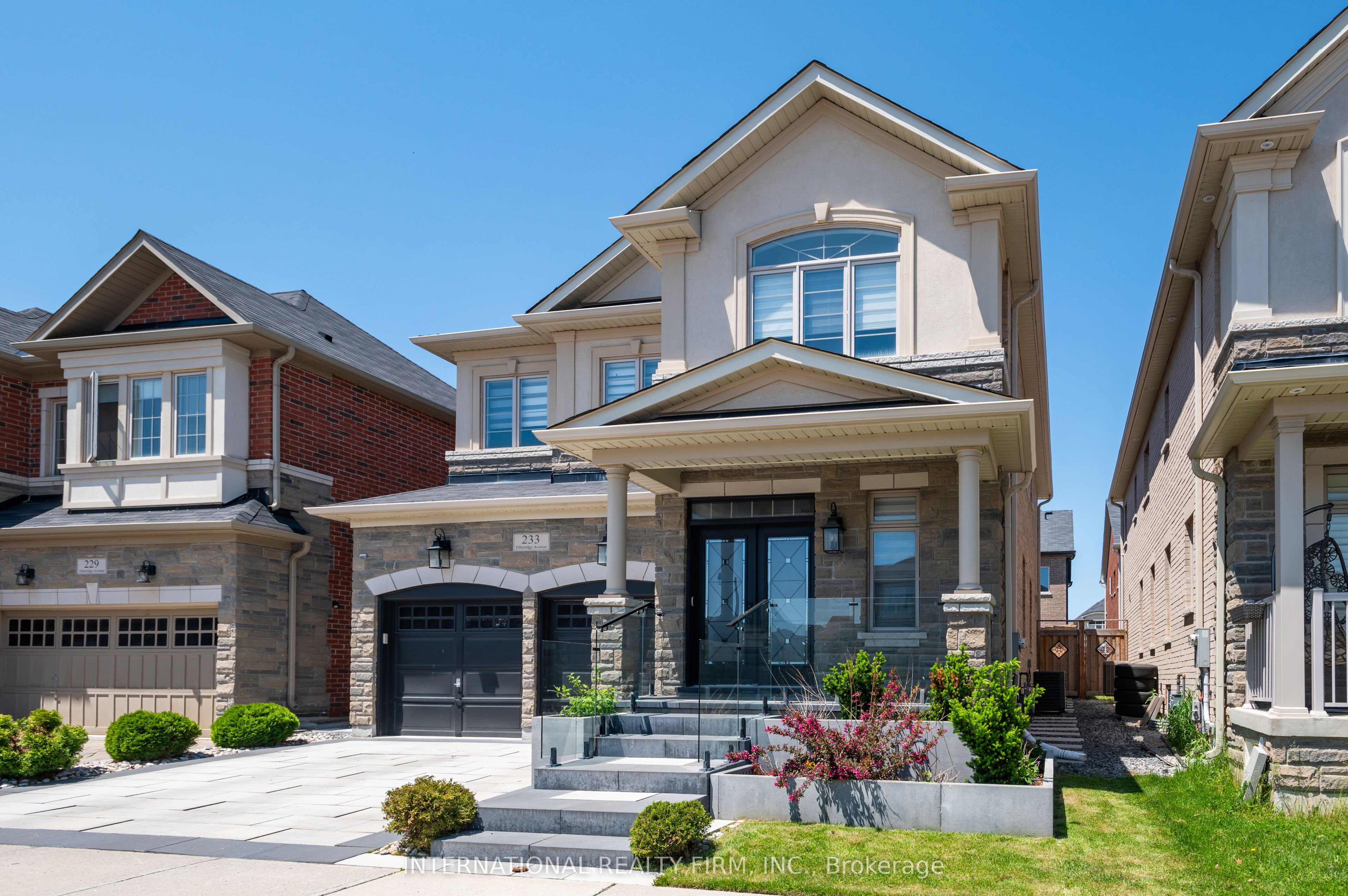 233 Etheridge Avenue, Milton, ON, L9E 1H6 photo 3