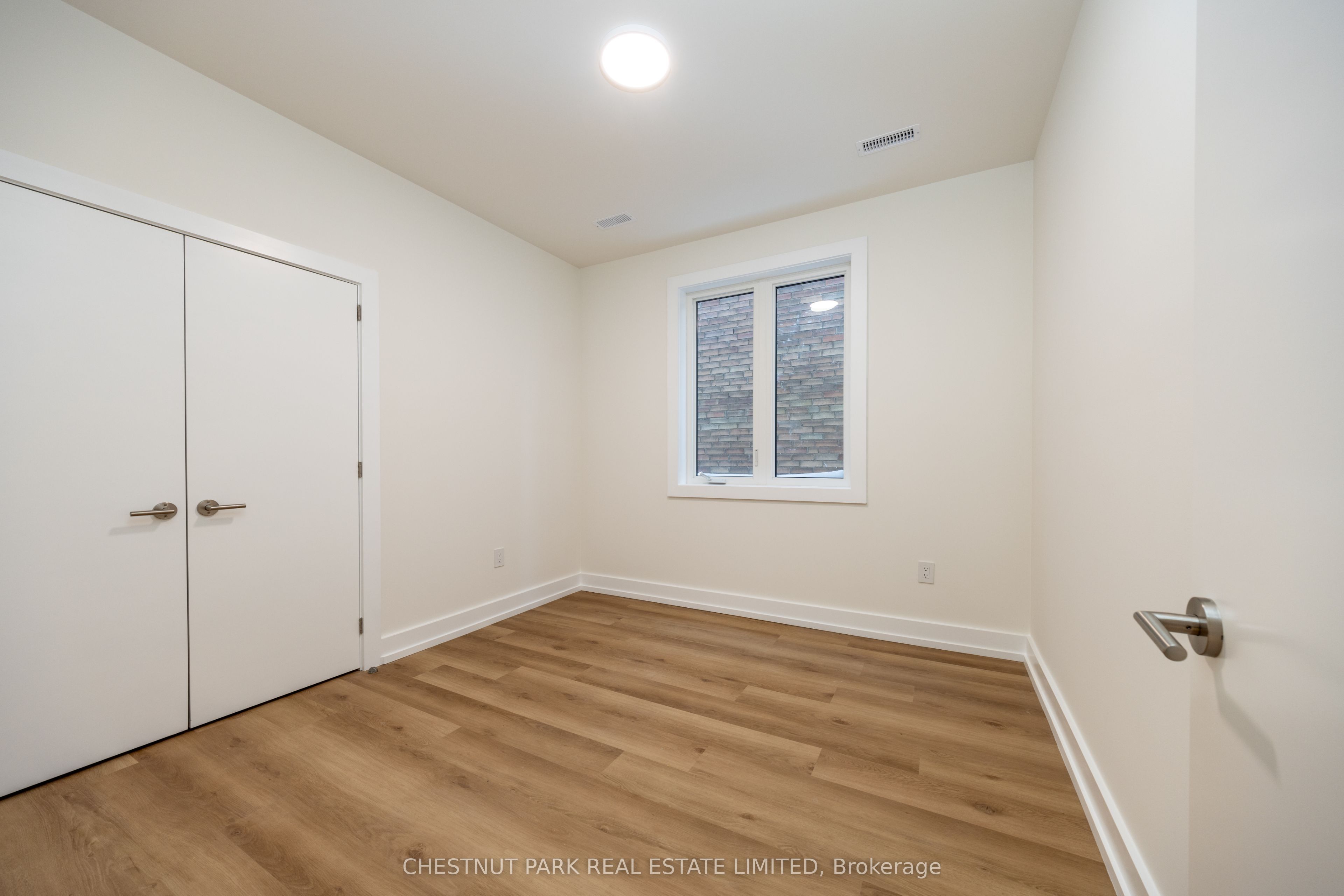 B-29 Hatherley Road, Toronto, ON, M6E 1V8 photo 4