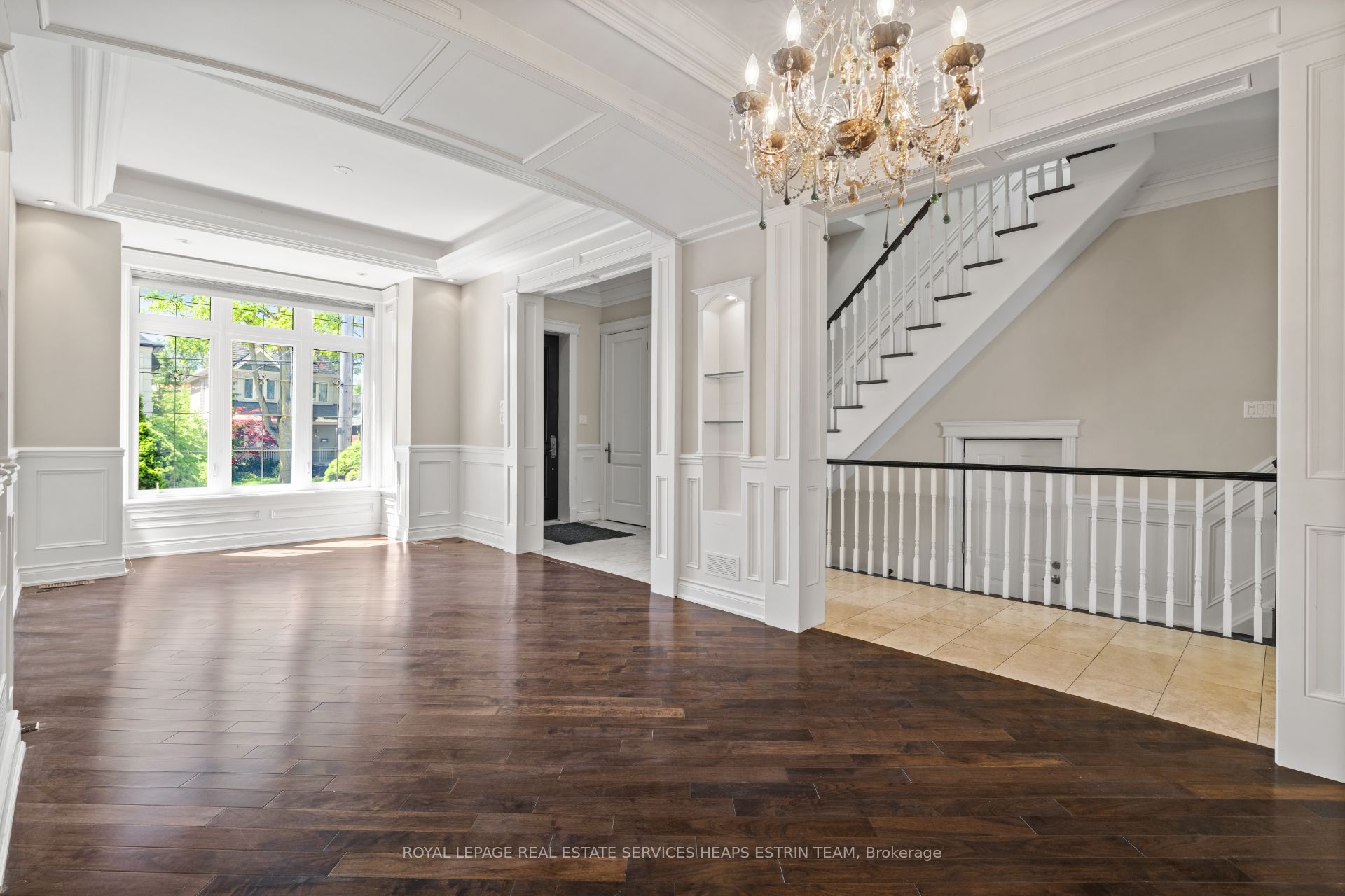 110 Parklea Drive, Toronto, ON, M4G 2J8 photo 3
