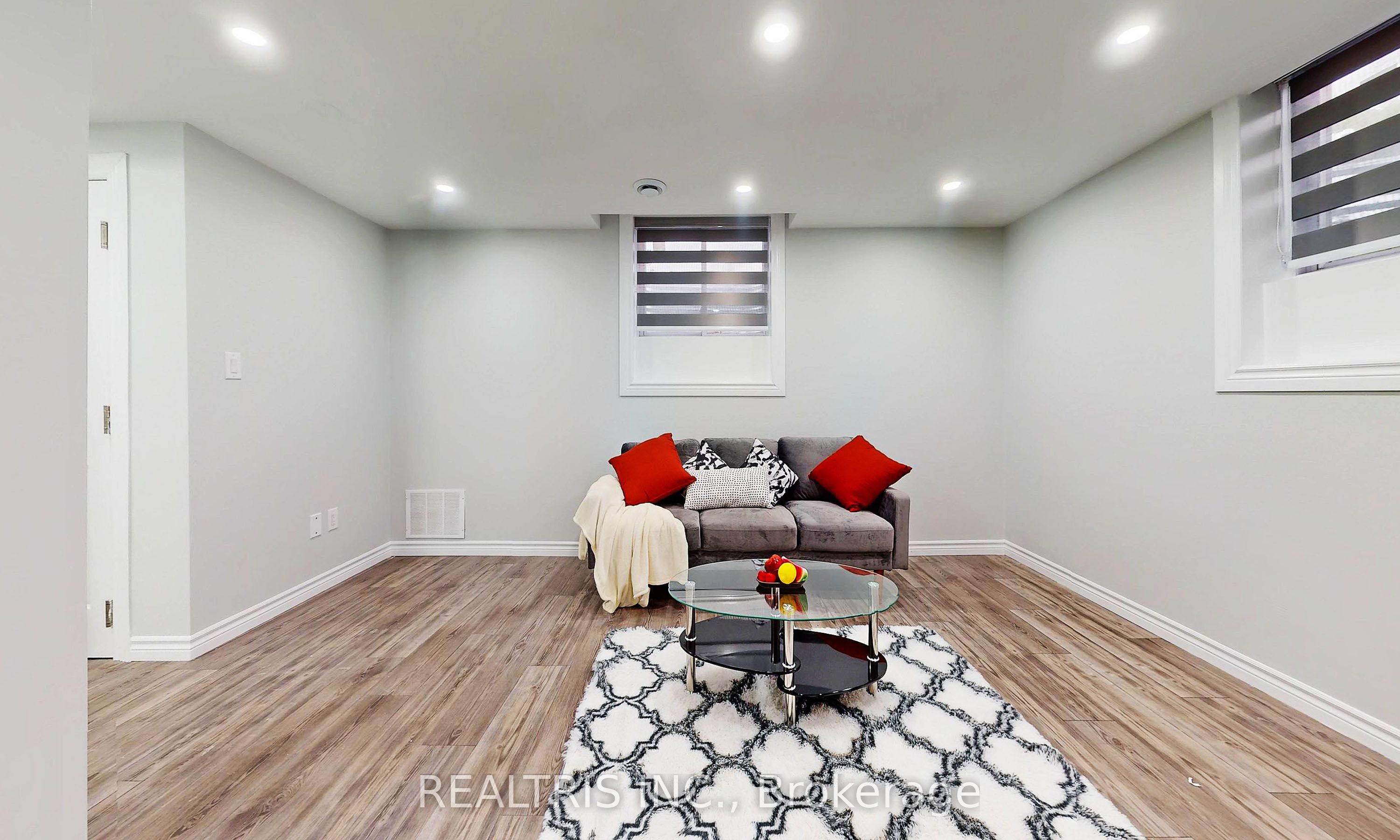 Lower-85 Eaglecrest Street, Kitchener, ON, N2K 0C7 photo 4