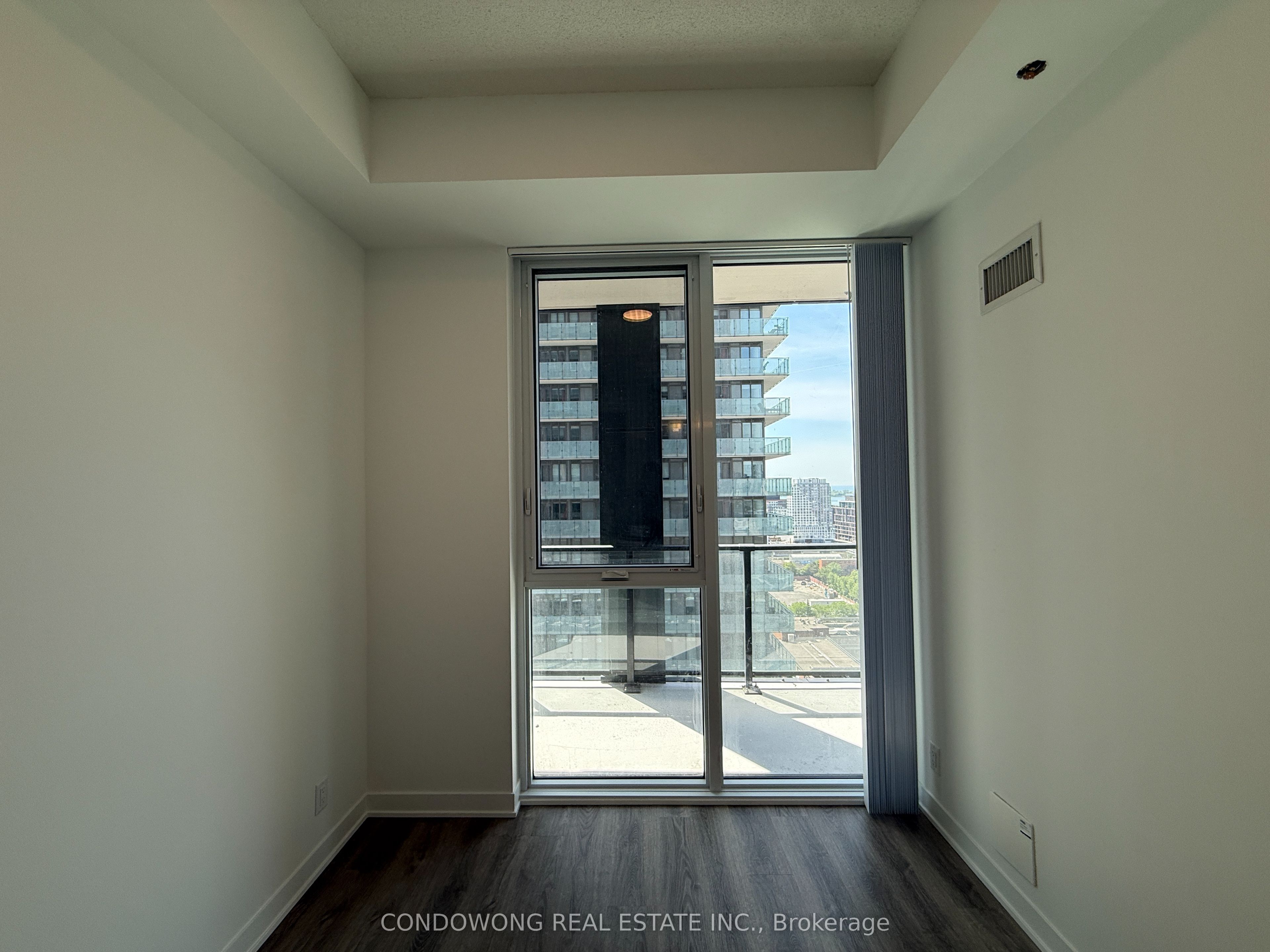 Additional image 4 of 2509-180 Front Street E, Toronto, ON, M5A 0A9