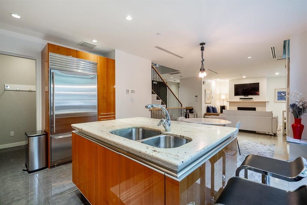 Additional image 3 of 1163 Cordova Street W, Vancouver, BC, V6C 0A1
