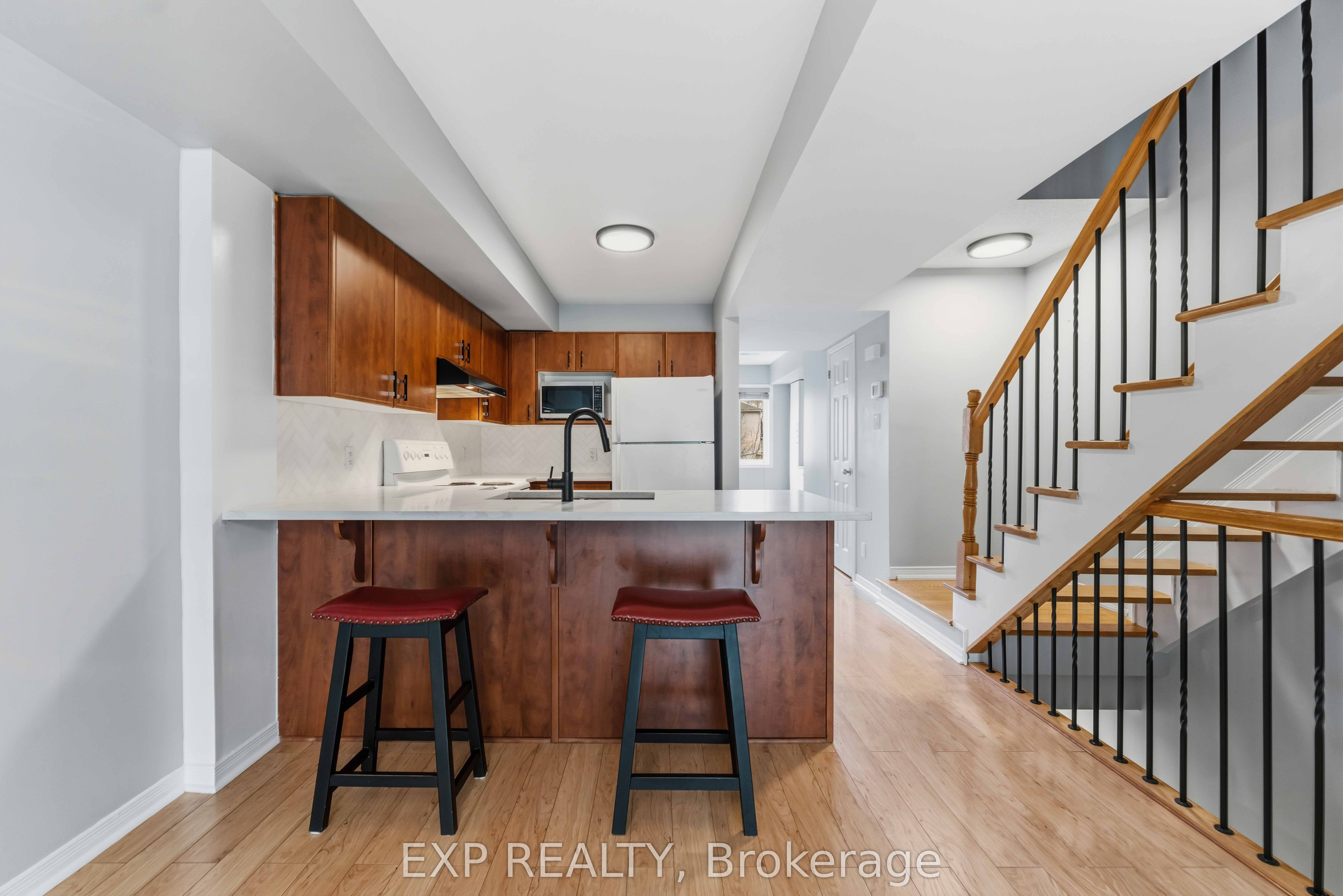 81 Strathaven Private, Ottawa, ON, K1J 1K7 photo 4