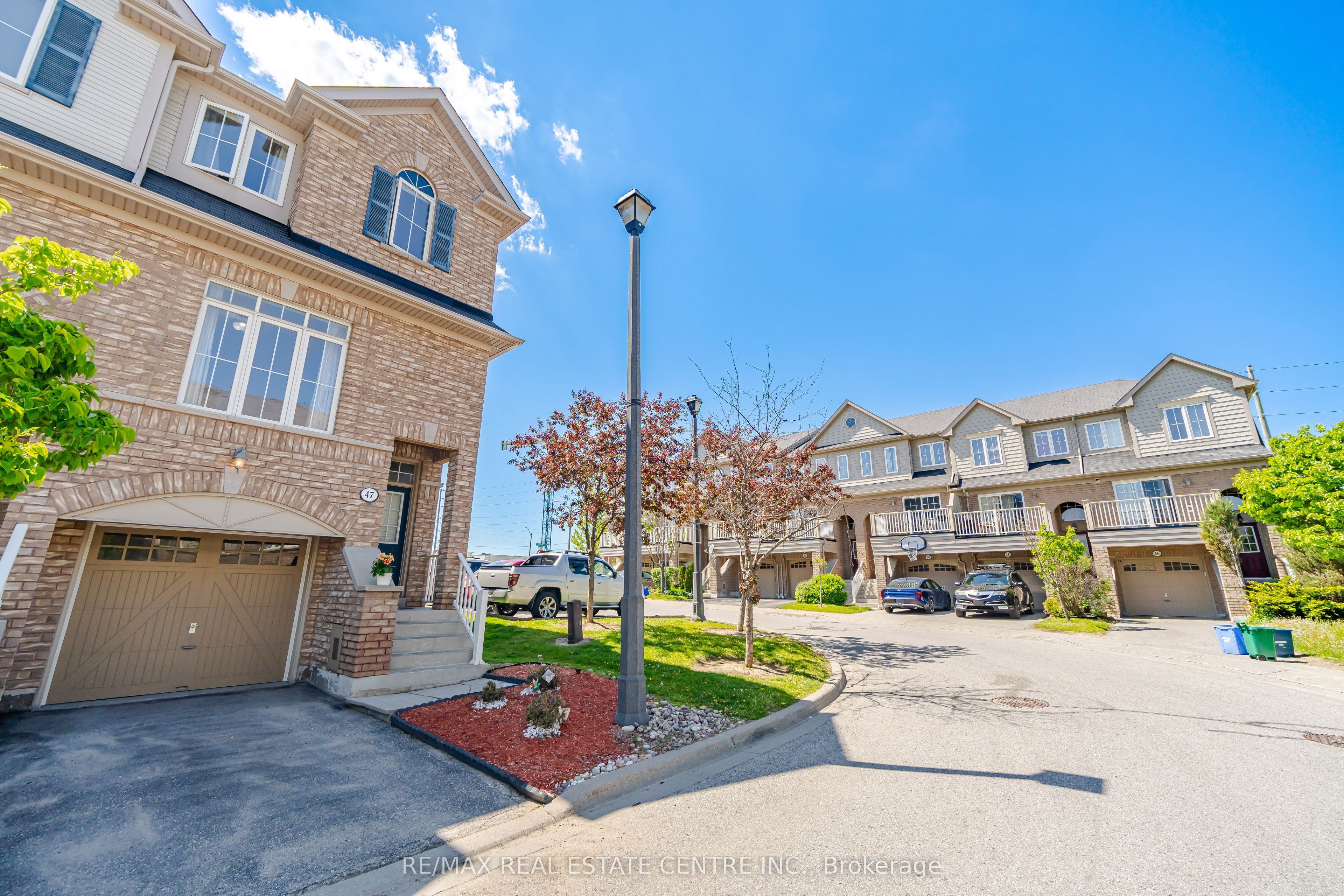 47 Martinworth Lane, Ajax, ON, L1Z 0L1 photo 2
