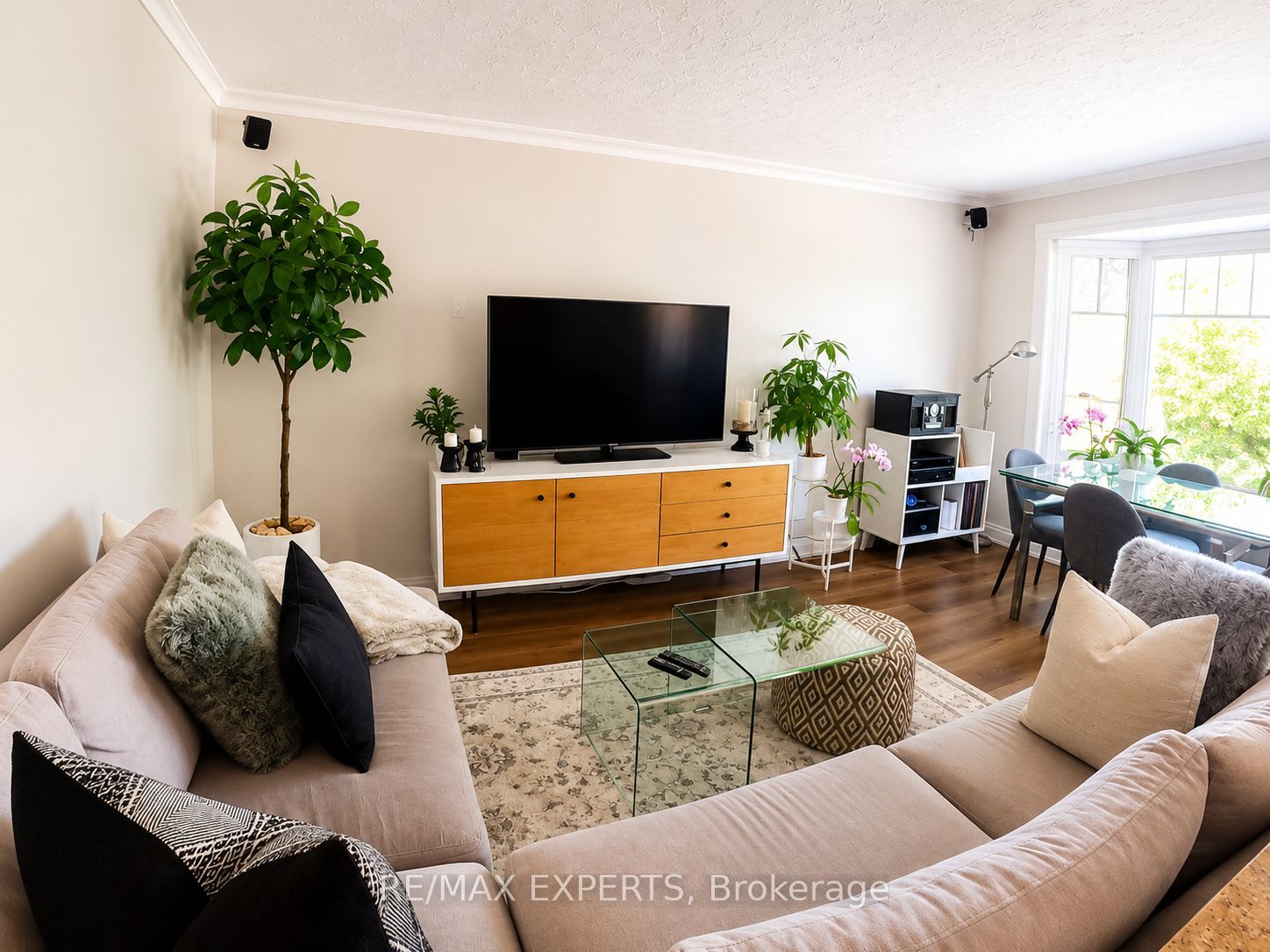 Additional image 3 of 10 Lady Bank Road, Toronto, ON, M8Z 4J5