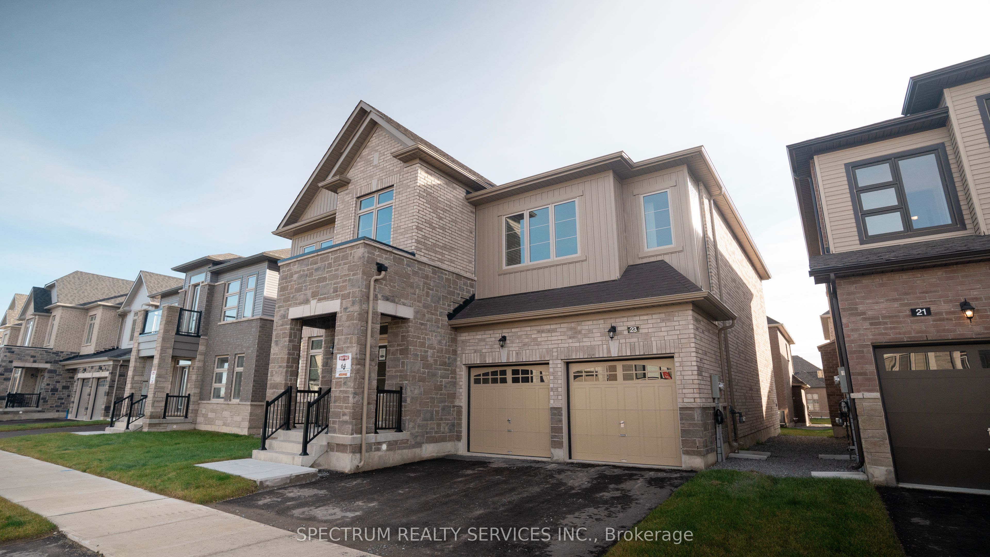 23 Lorrain Hand Crescent, Georgina, ON, L4P 0T2