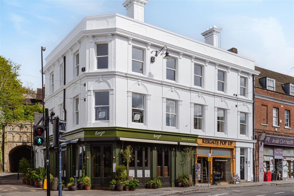 1 bed flat for saleChurch Street, Reigate RH2