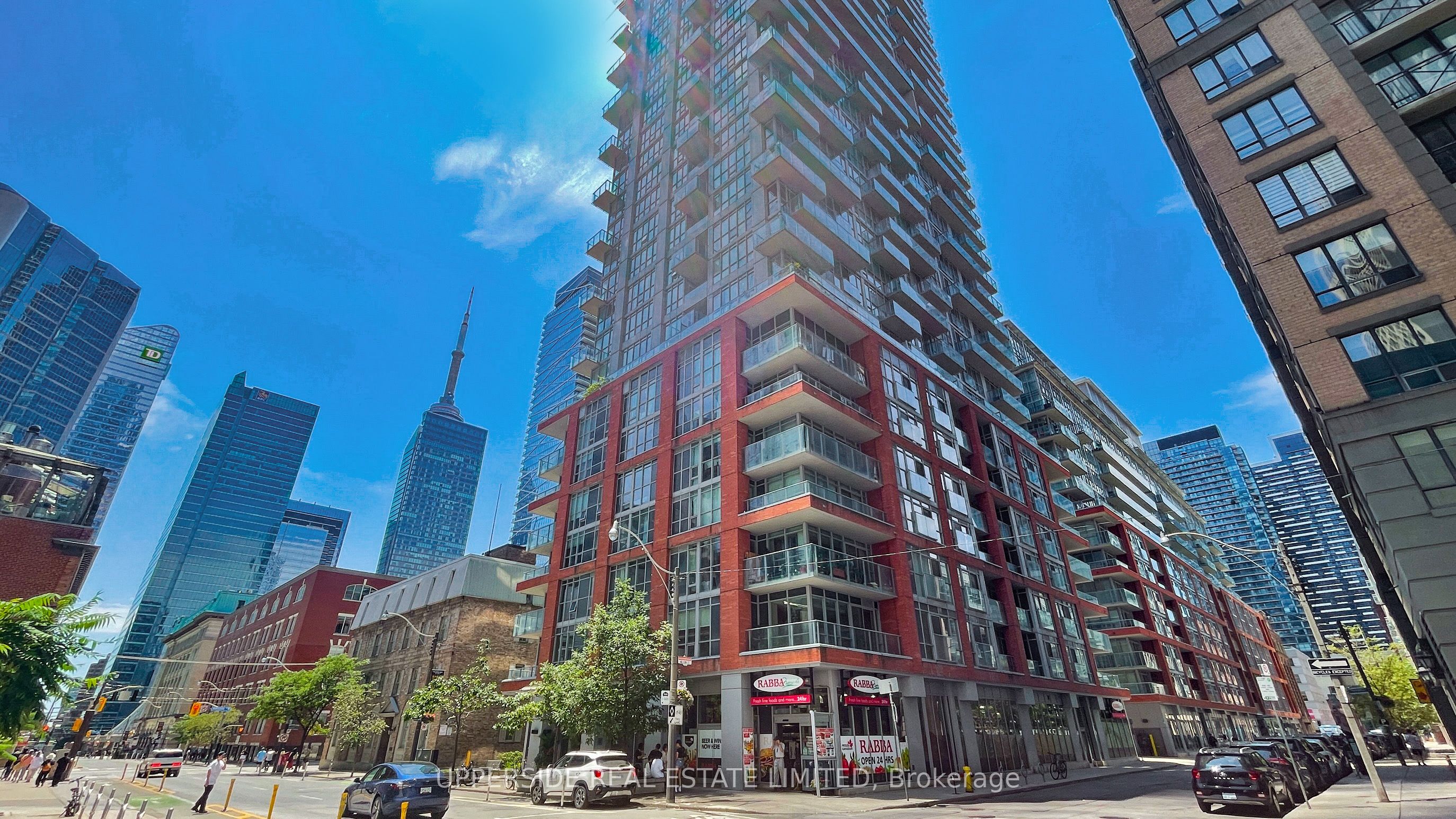 607-126 Simcoe Street, Toronto, ON, M5H 4E6