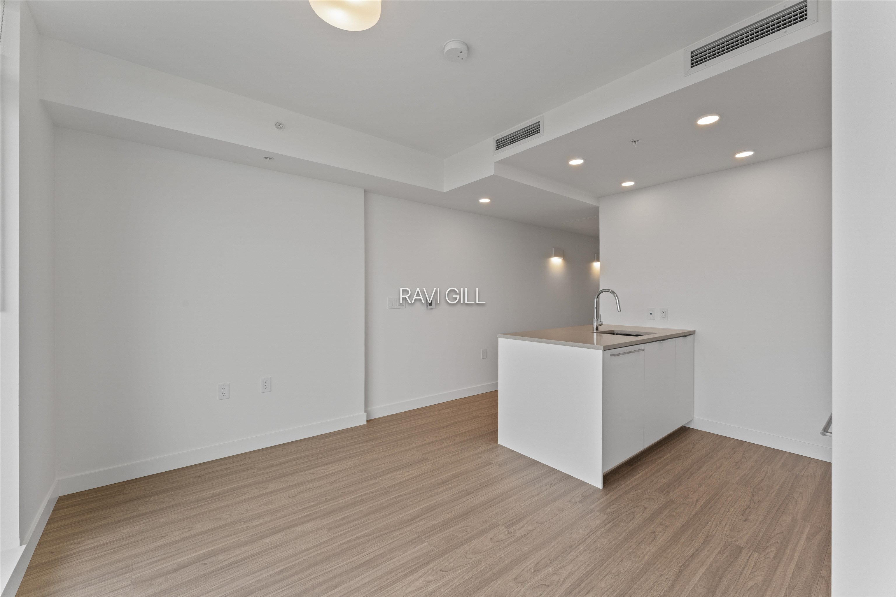 Additional image 3 of 3003-13675 107a Avenue, Surrey, BC, V3T 0X3