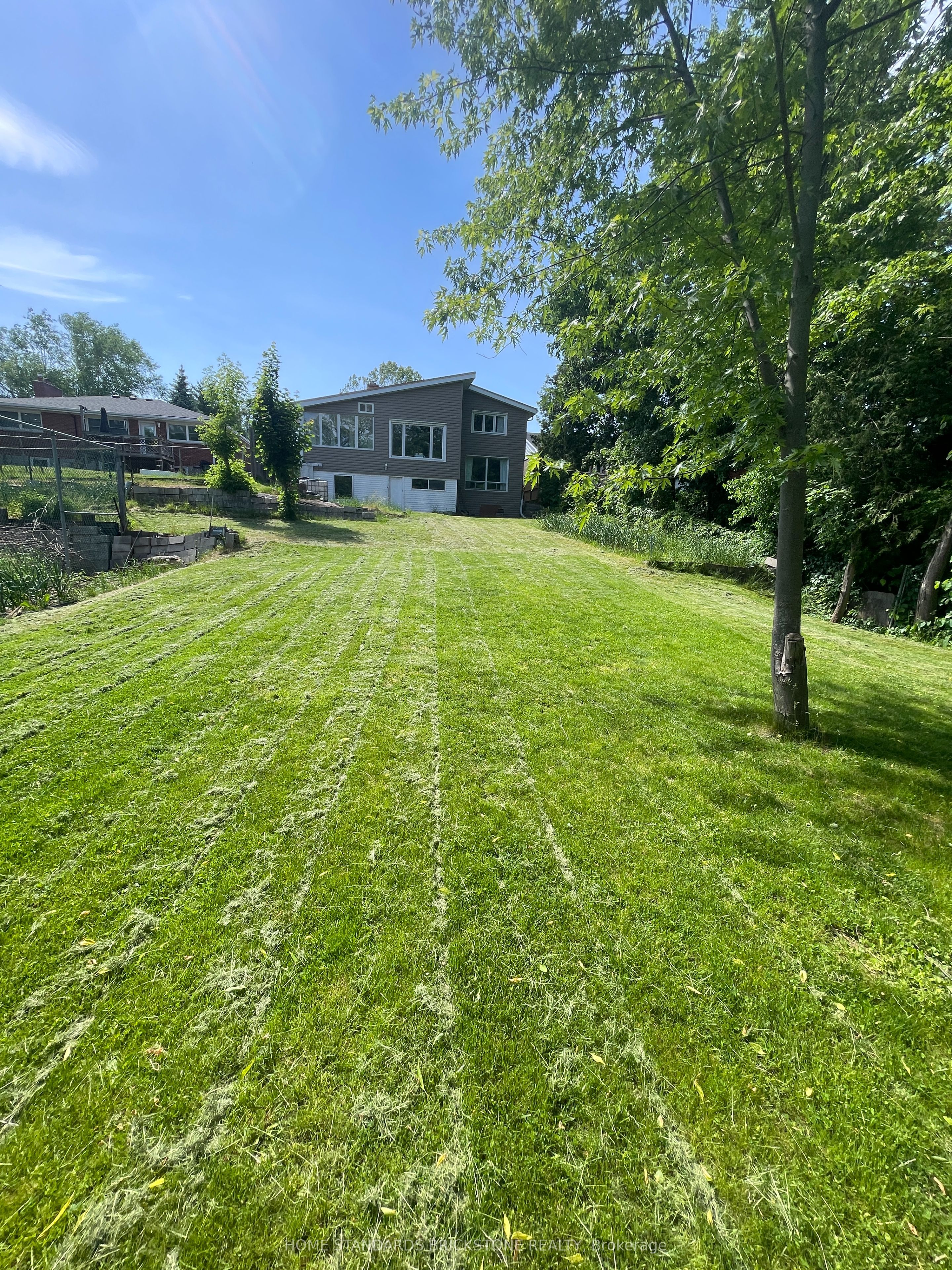 Additional image 2 of 72 Mountain Avenue N, Hamilton, ON, L8G 3P5