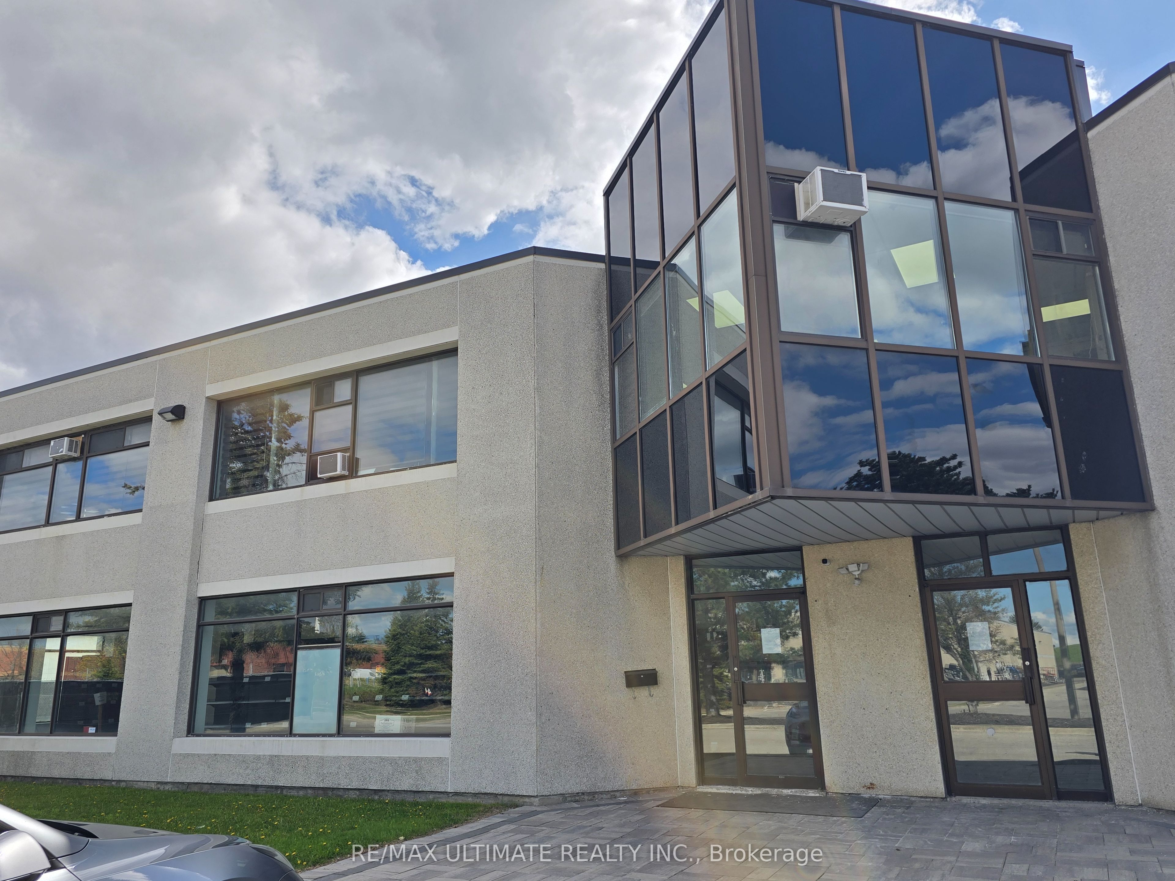 A-386 Deerhurst Drive, Brampton, ON, L6T 5H9