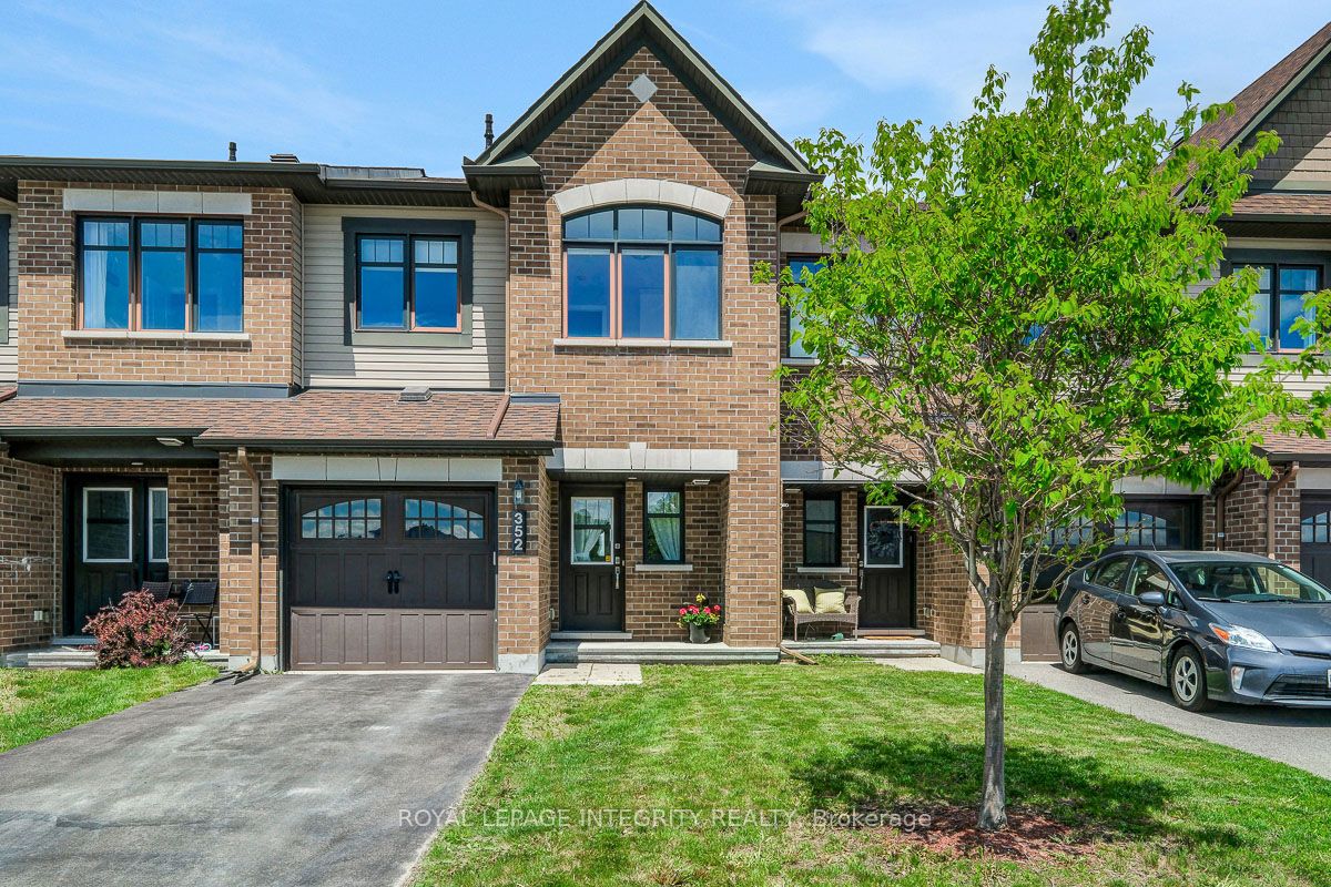 352 Axis Way, Ottawa, ON, K1W 0J9