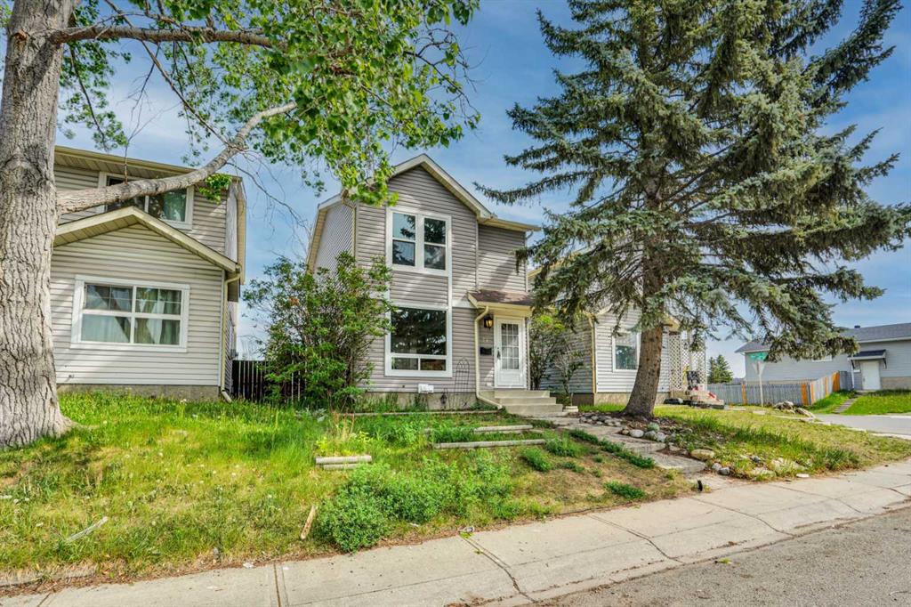 74 Castledale Way NE, Calgary, AB, T3J 2A2 photo 2