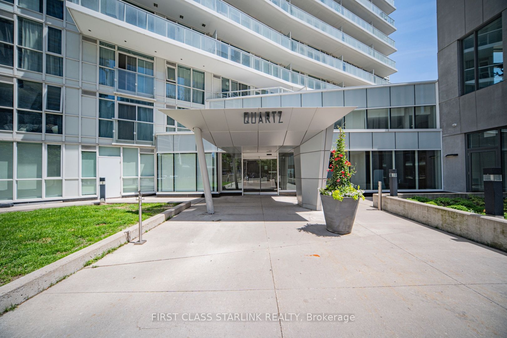 Additional image 4 of 4602-75 Queenswharf Road, Toronto, ON, M5V 0J8