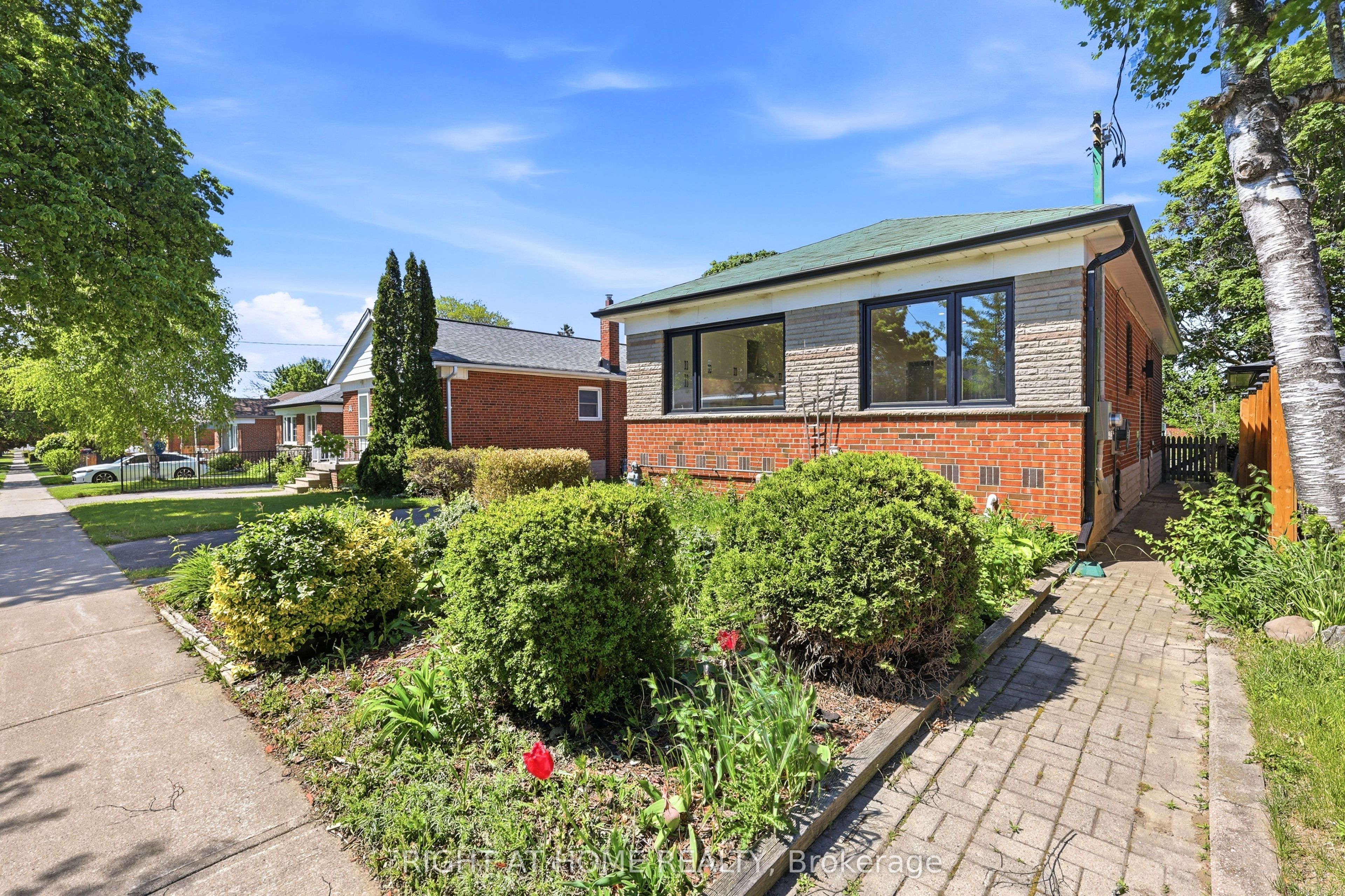 36 Vauxhall Drive, Toronto, ON, M1P 1P7