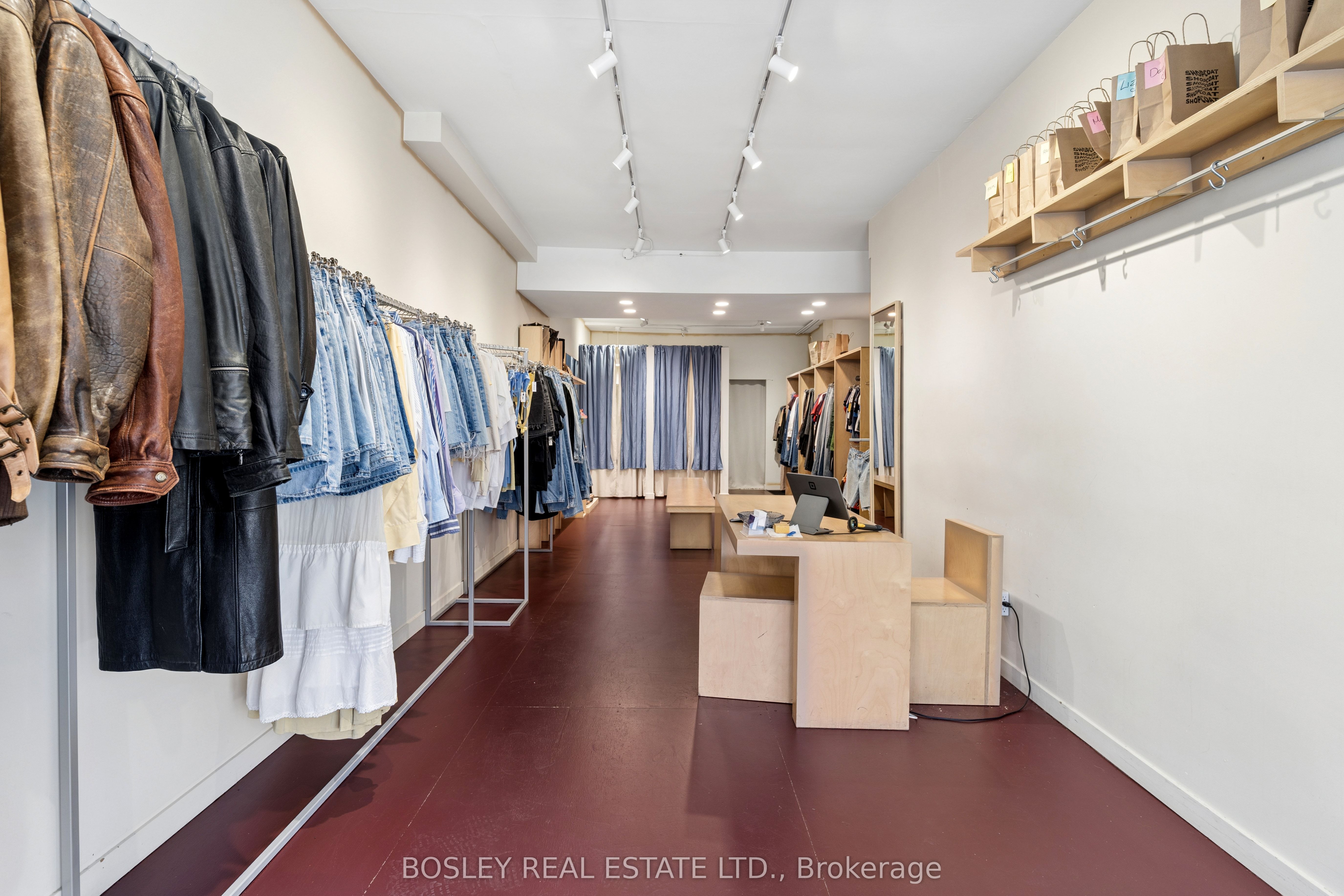 1167 Dundas Street W, Toronto, ON, M6J 1X3 photo 3