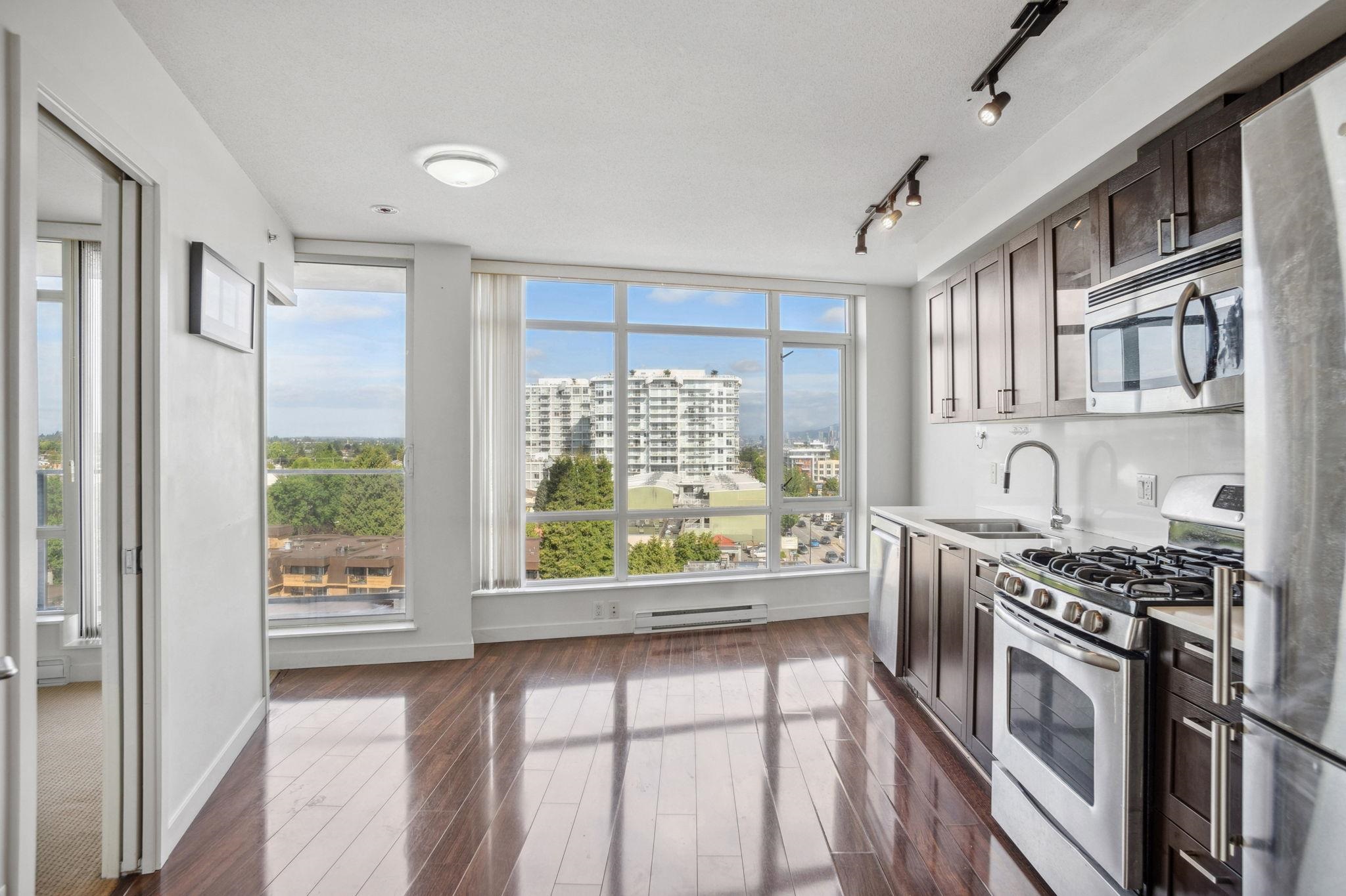 810-4815 Eldorado Mews, Vancouver, BC, V5R 0B2