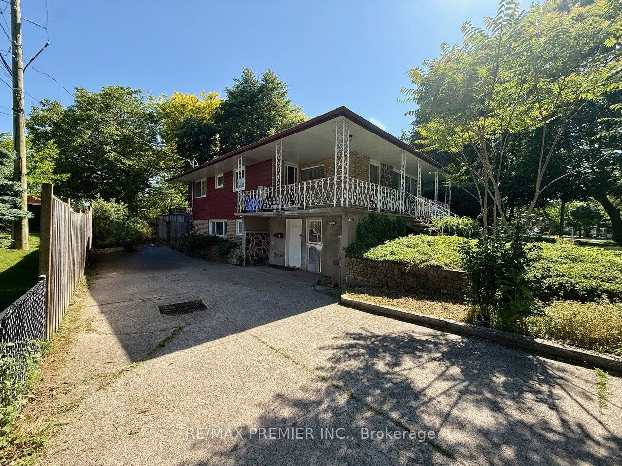 Lower-288 Scott Street, St. Catharines, ON, L2N 1J3