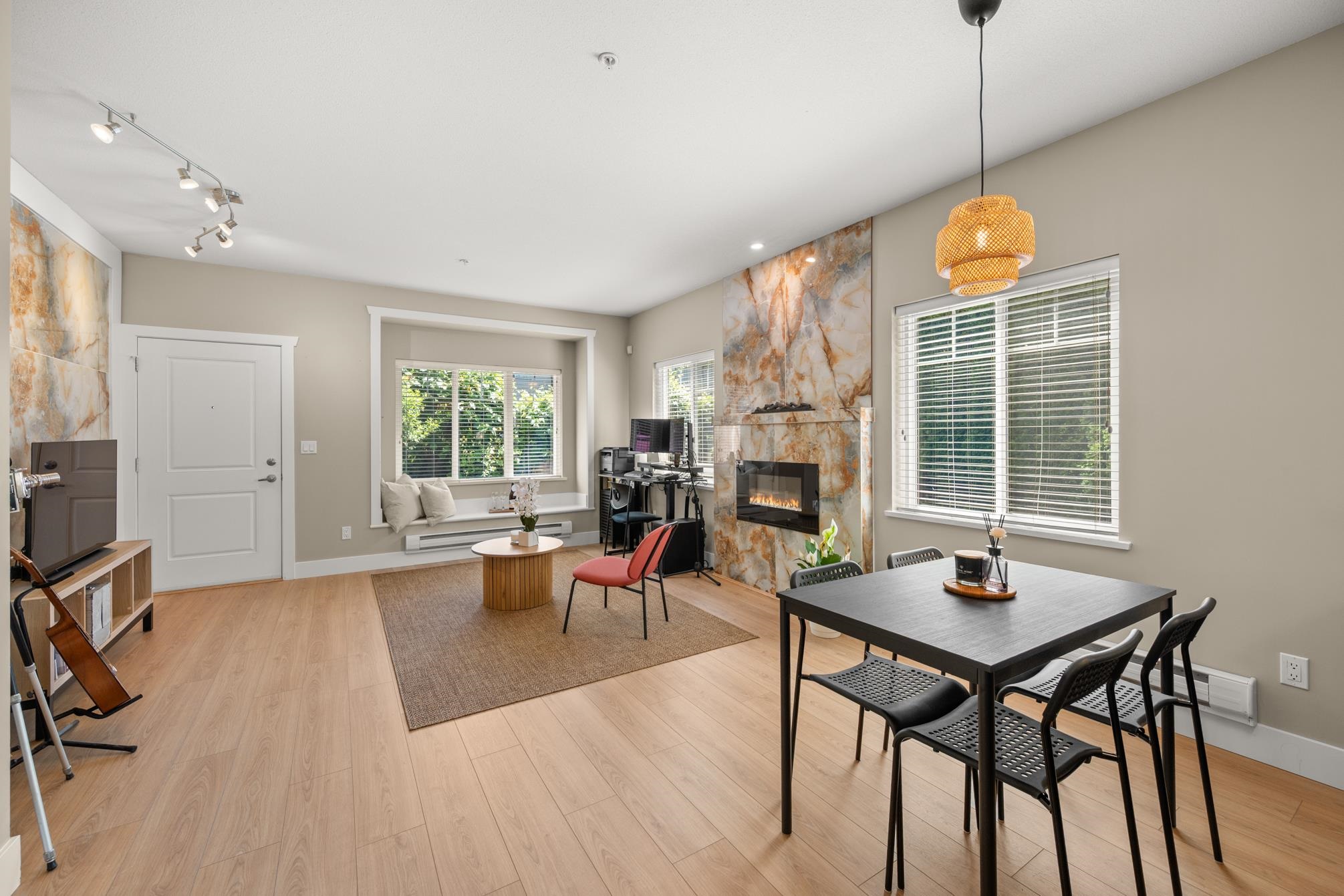 111-368 Ellesmere Avenue, Burnaby, BC, V5B 3S9 photo 4
