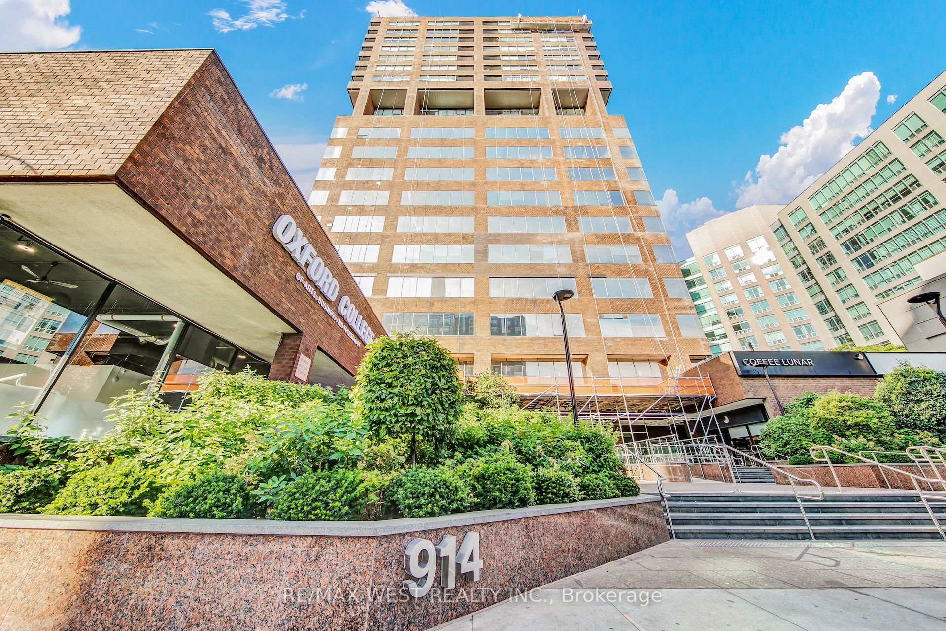 C05-01-920 Yonge Street, Toronto, ON, M4W 3C7