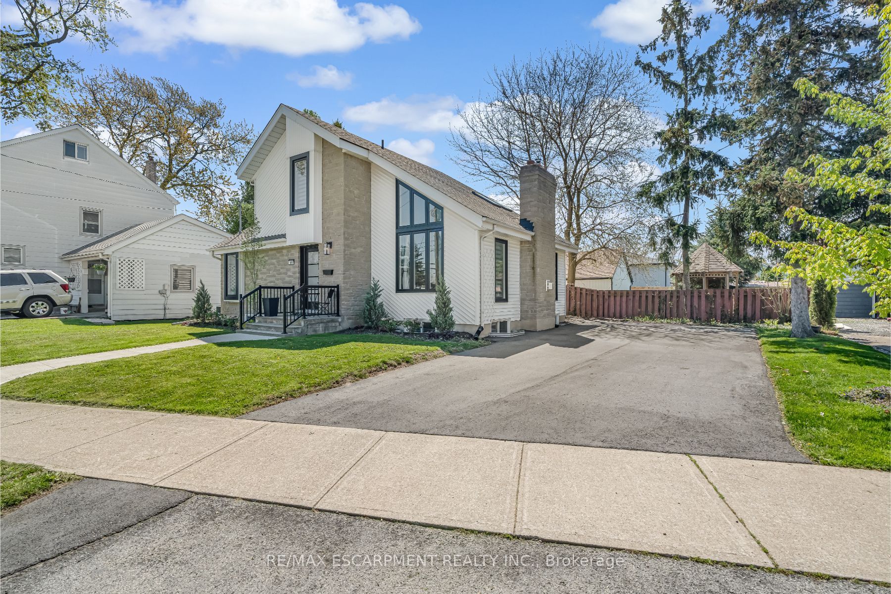 168 Carlton Street, St. Catharines, ON, L2R 1S2 photo 2
