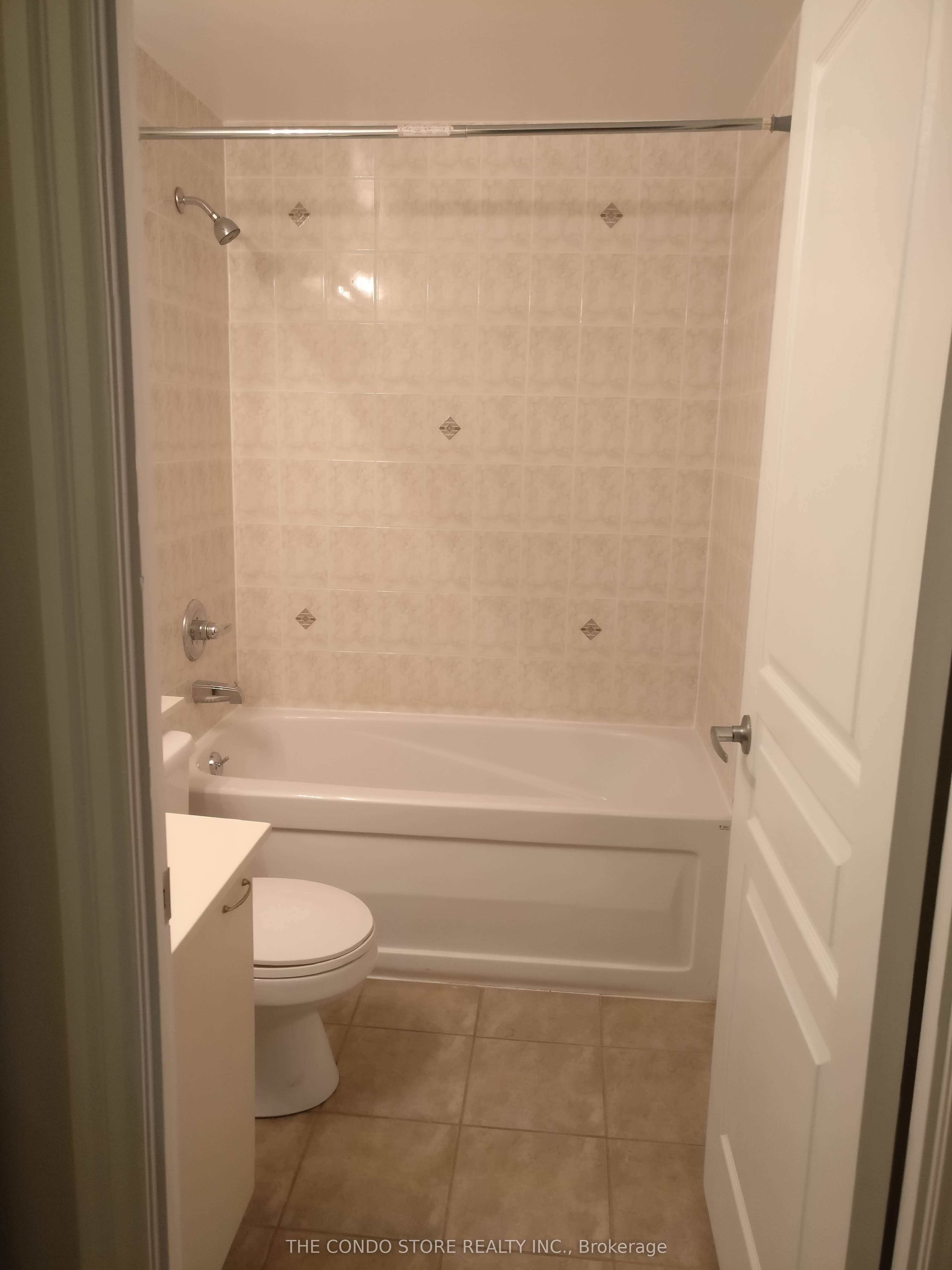 1709-220 Burnhamthorpe Road, Mississauga, ON, L5B 4N4 photo 5
