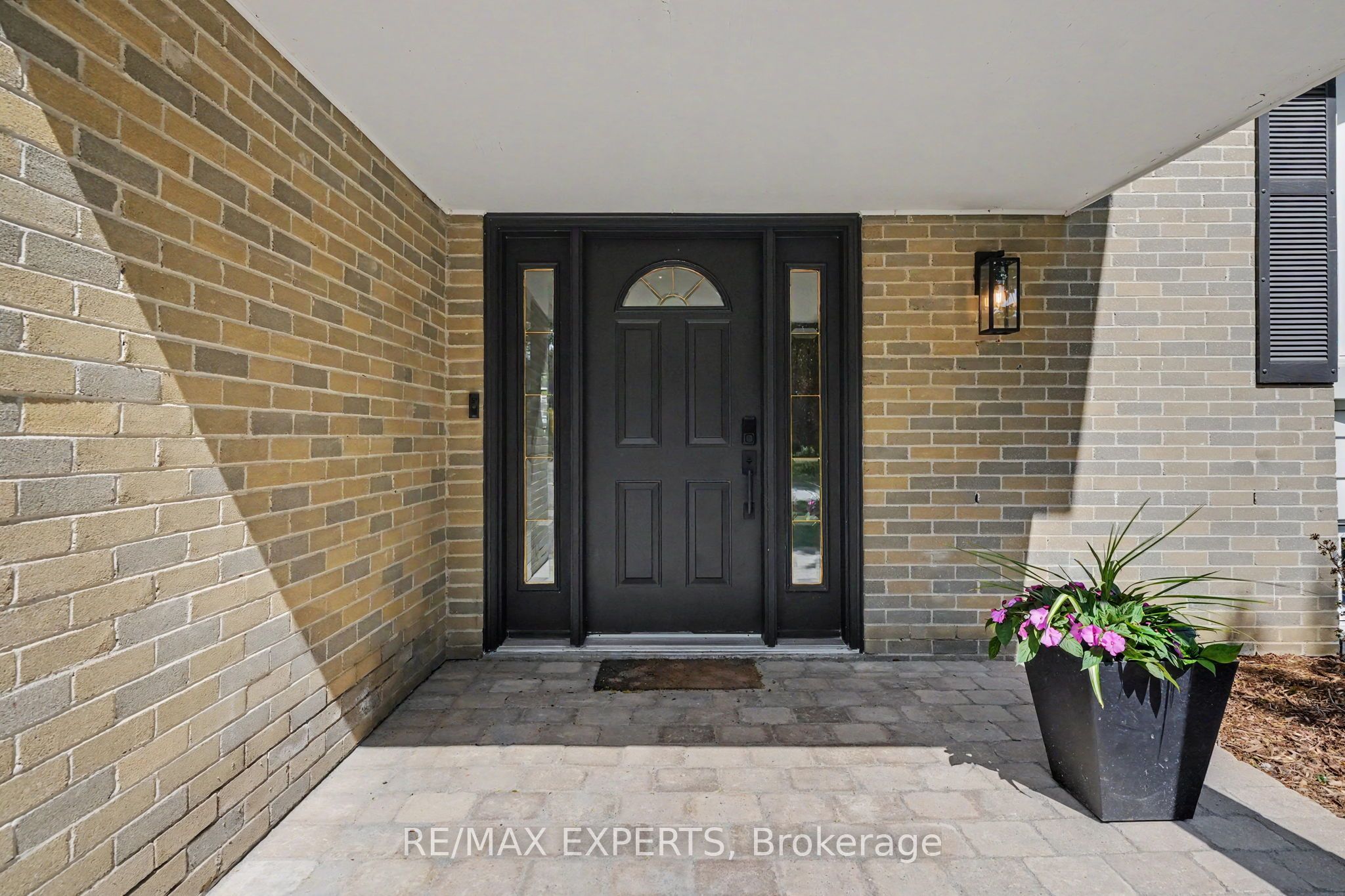21 Bigwin Drive, Aurora, ON, L4G 3C4 photo 2
