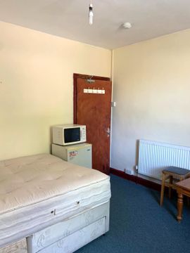 Clive Street, Cardiff CF11, Room to rent