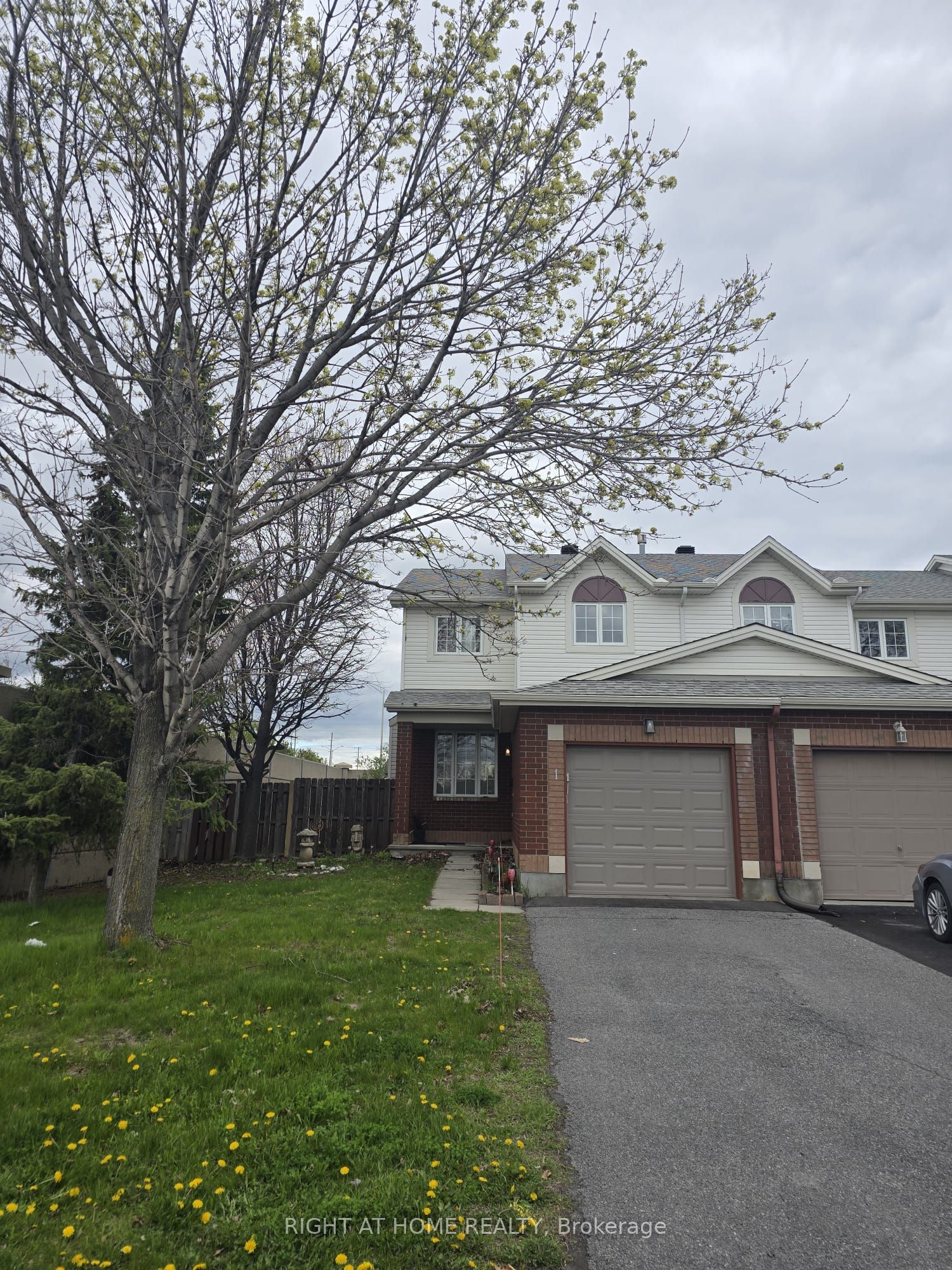 1 Kincardine Drive, Ottawa, ON, K2V 1B4