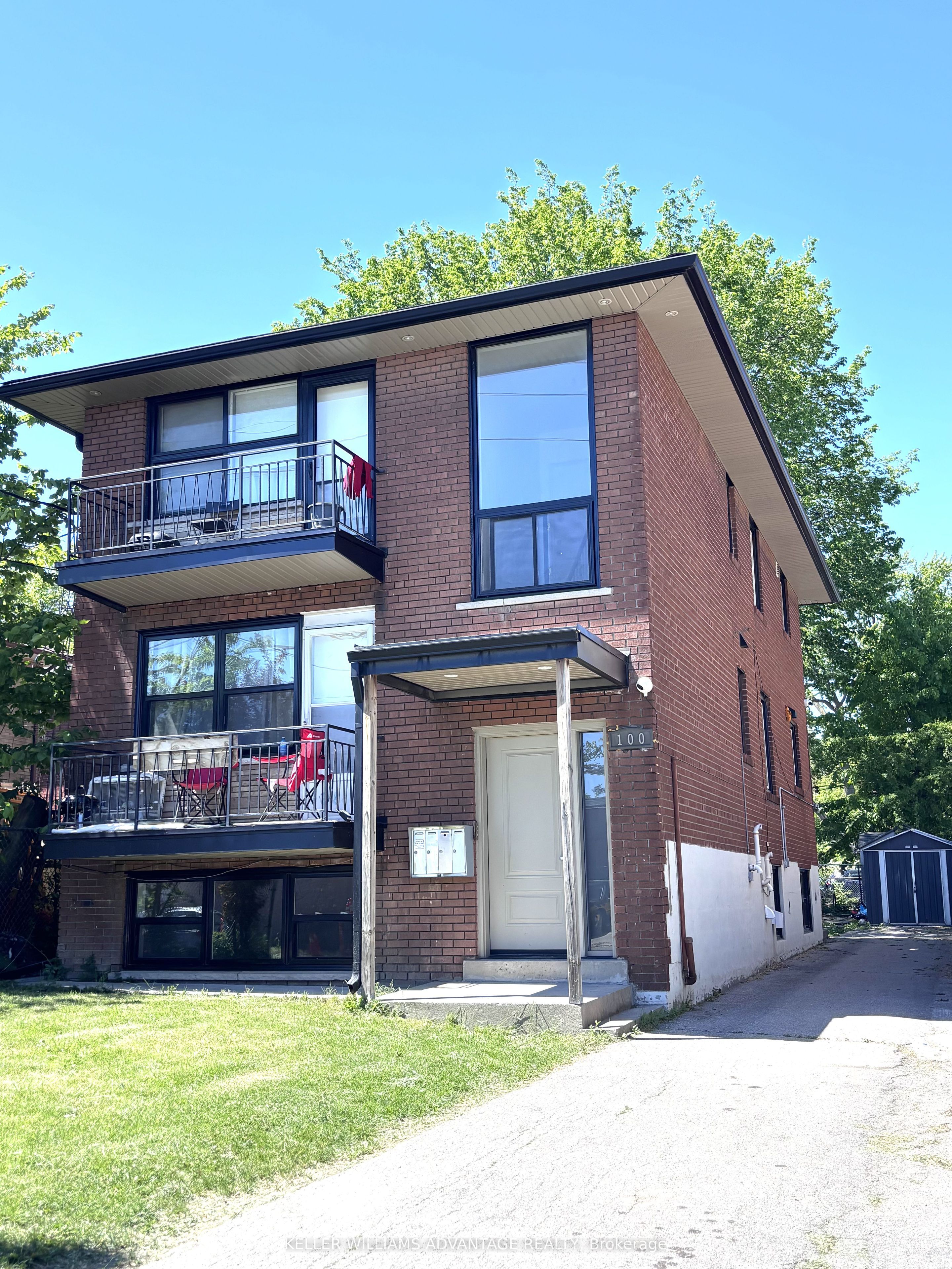 100 Portland Street, Toronto, ON, M8Y 1A7