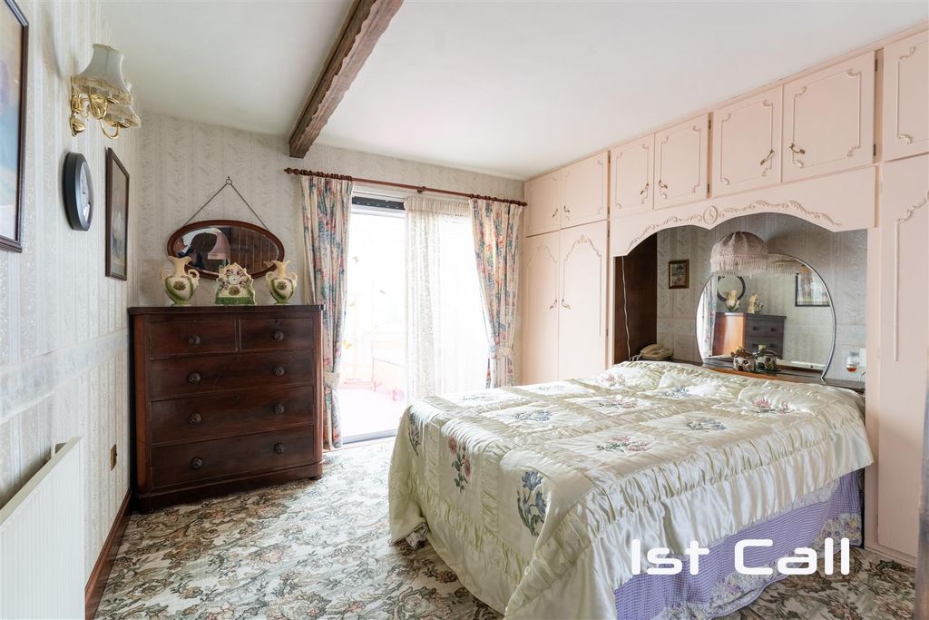 Additional image 8 of 2 bed detached bungalow for saleThe Chase, Rochford SS4