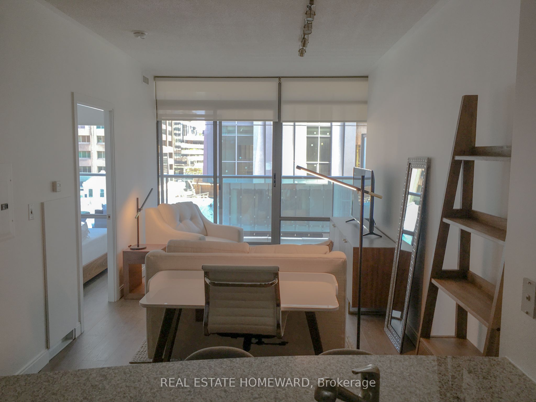 603-18 Yorkville Avenue, Toronto, ON, M4W 3Y8