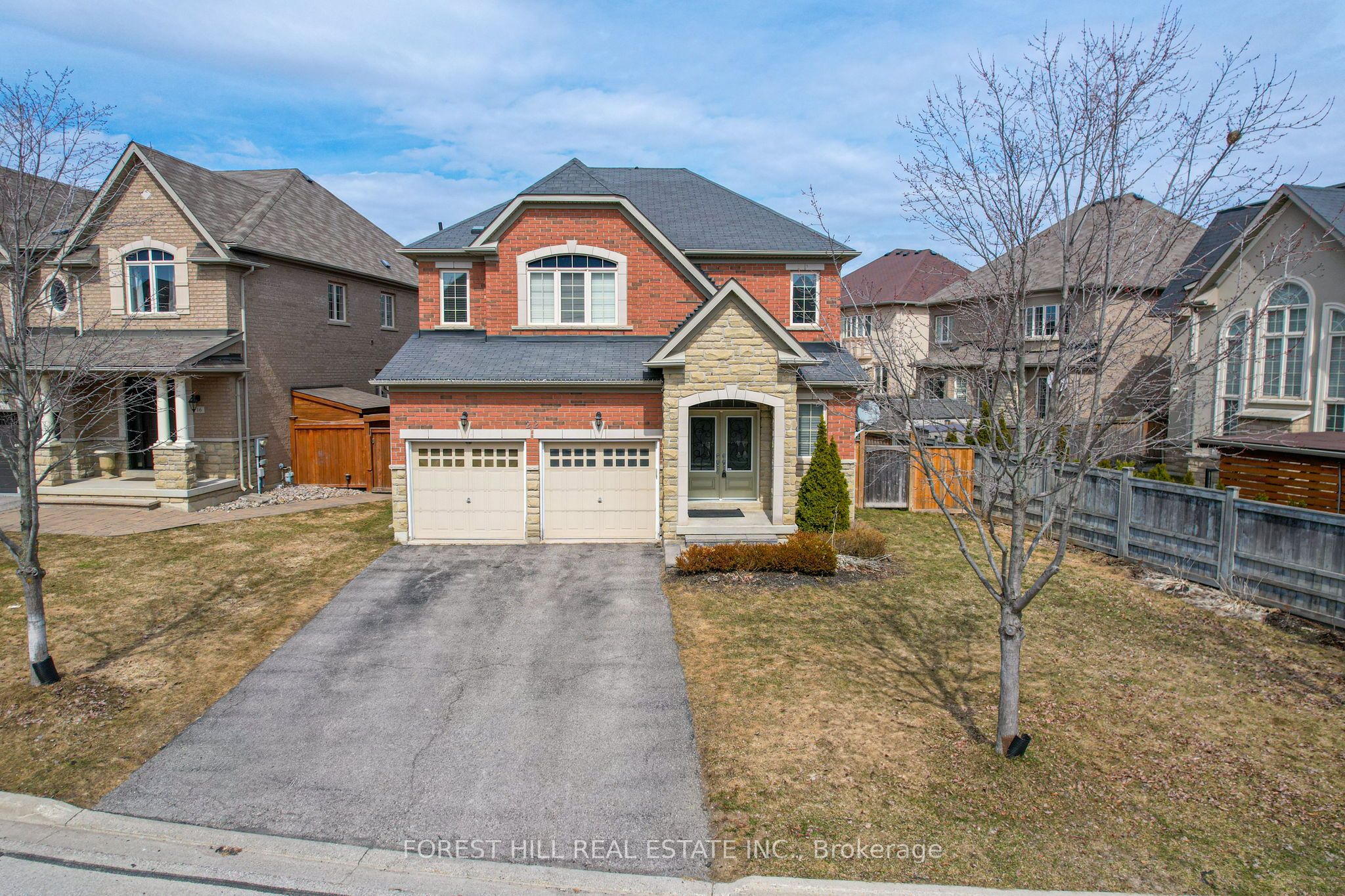 22 Mccombe Lane, Vaughan, ON, L6A 4G2