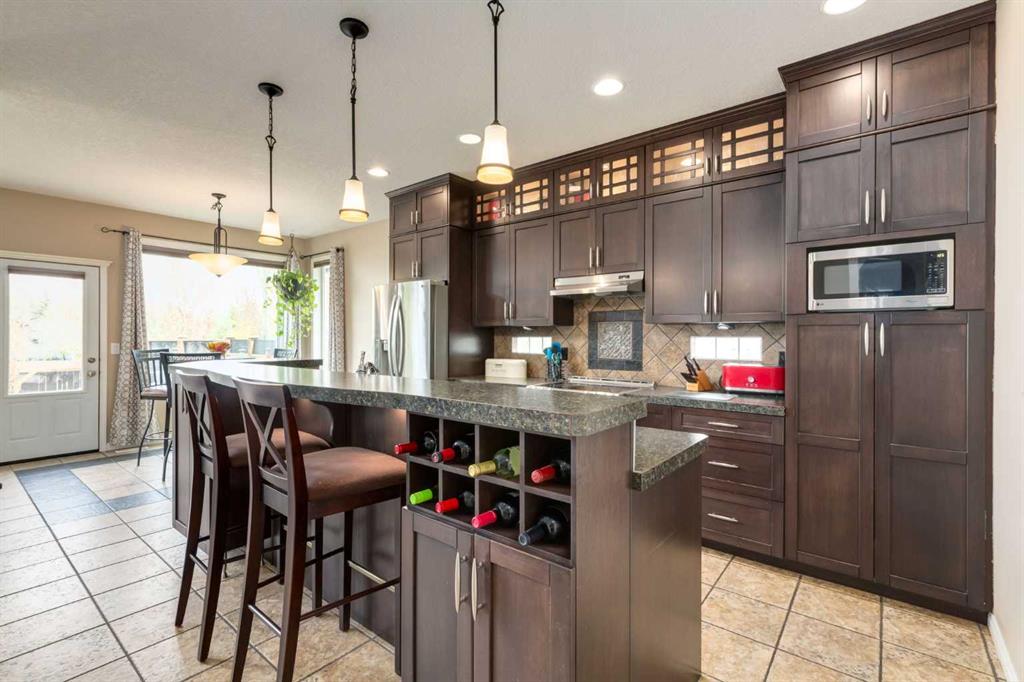 569 Chaparral Drive SE, Calgary, AB, T2X 3W8 photo 5