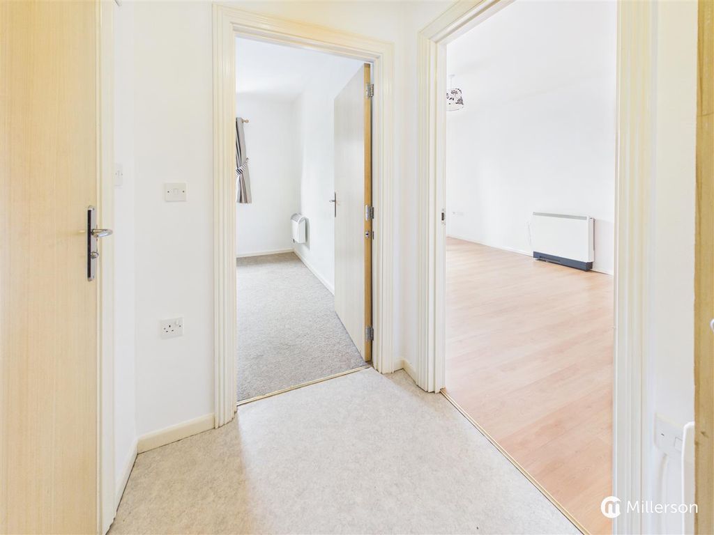 Additional image 5 of 1 bed flat for saleTreleigh Avenue, Redruth TR15