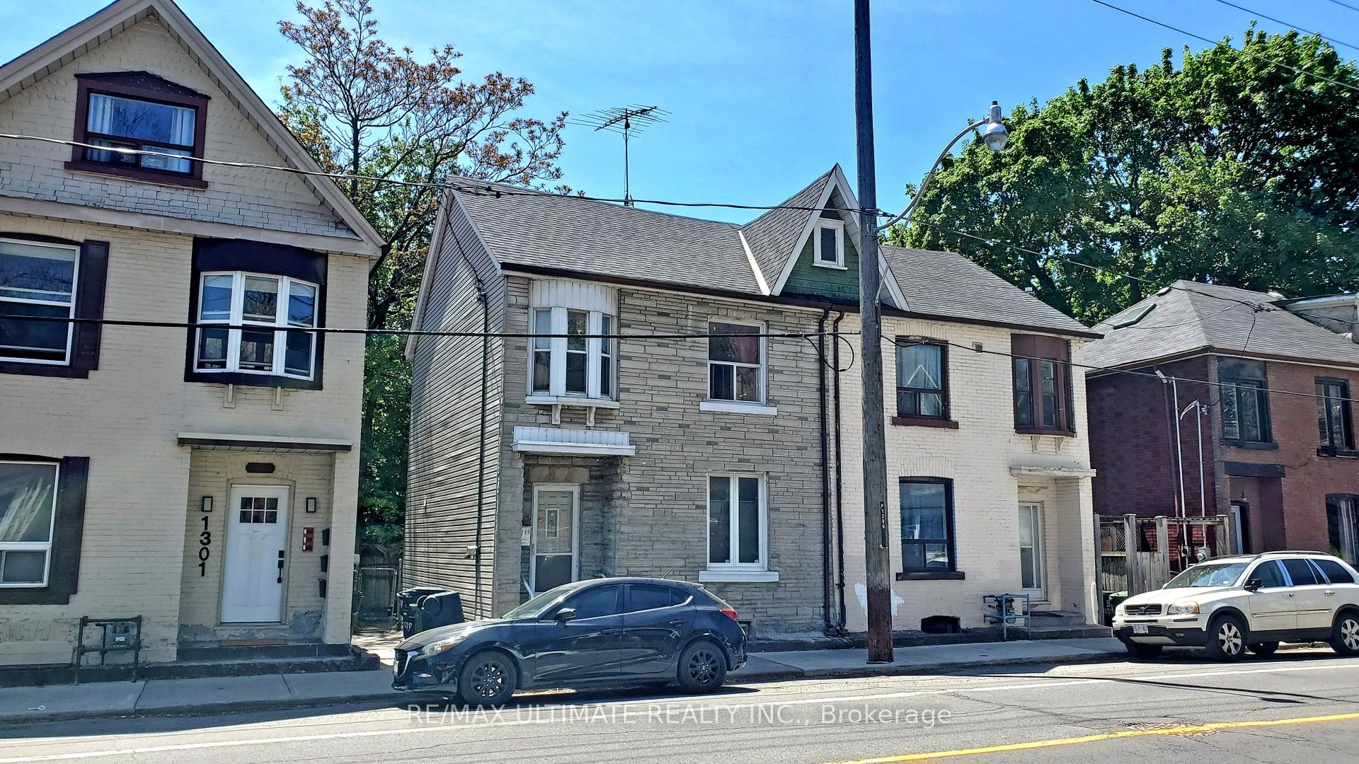 1299 Dundas Street E, Toronto, ON, M4M 1S5