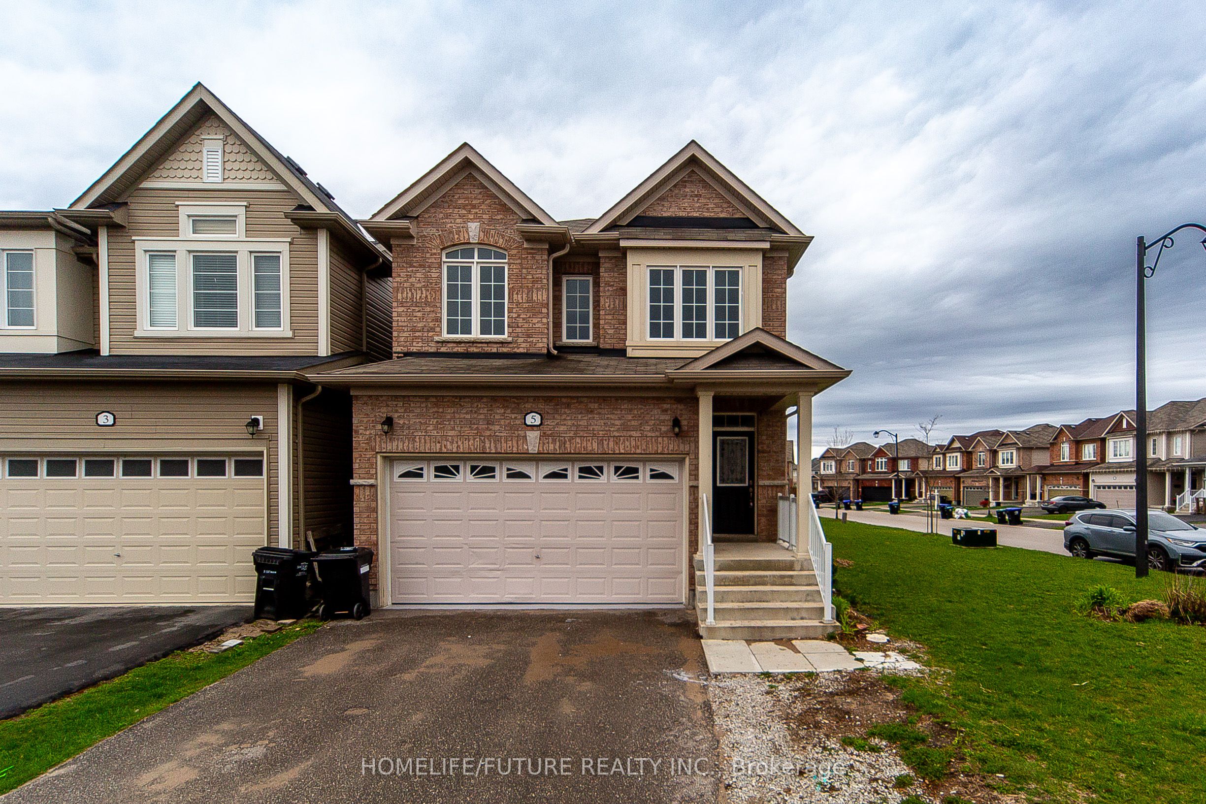 5 Hutton Crescent, Essa, ON, L0M 1B6 photo 4