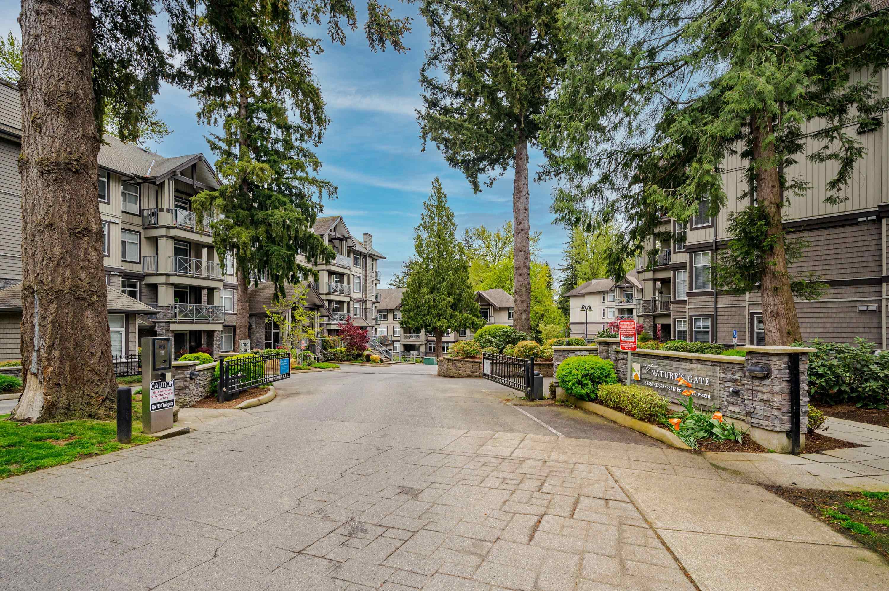 204-33328 Bourquin Crescent, Abbotsford, BC, V2S 1Y1