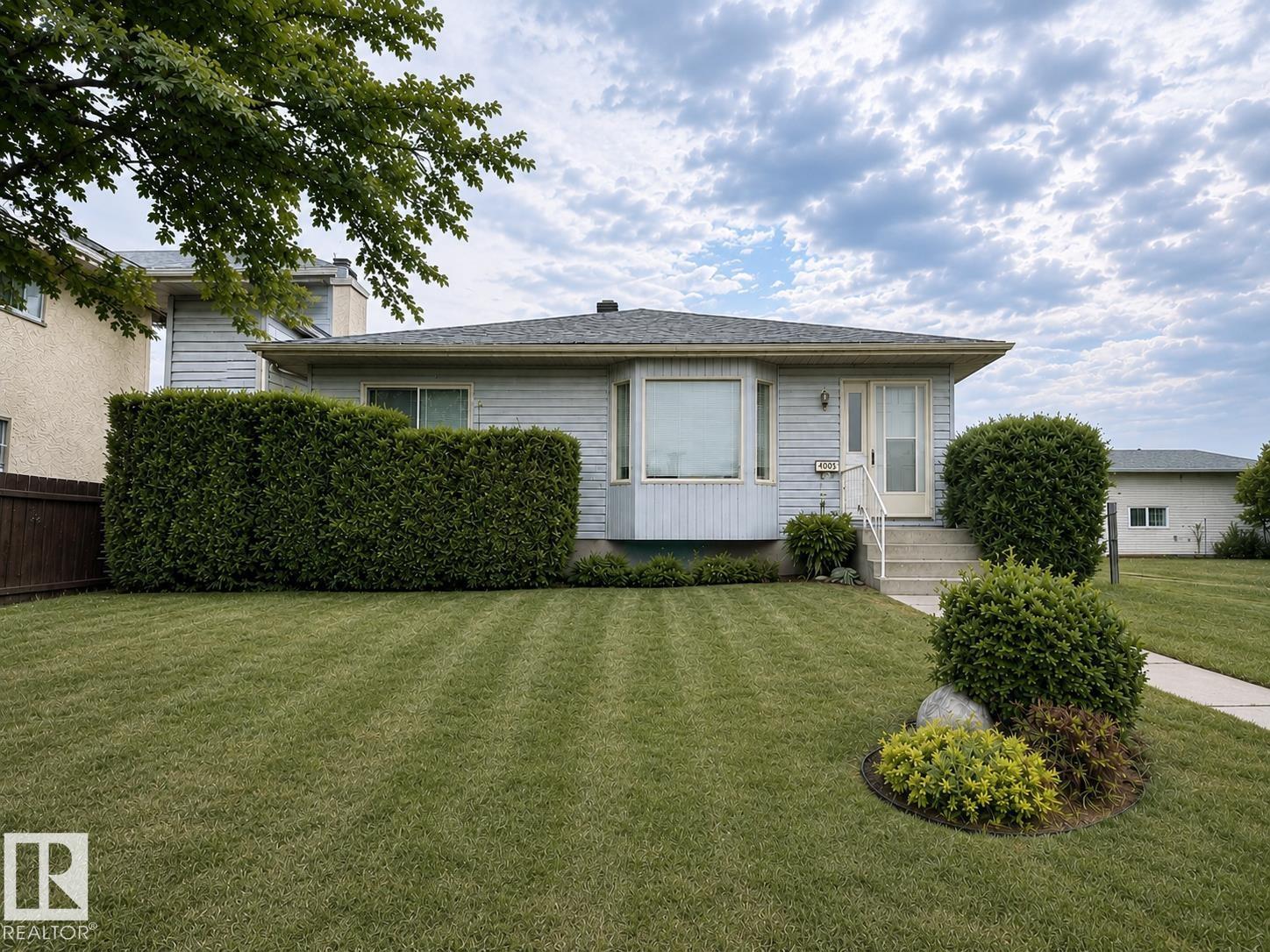 4005 55 Avenue, Whitecourt, AB, T7S1C5