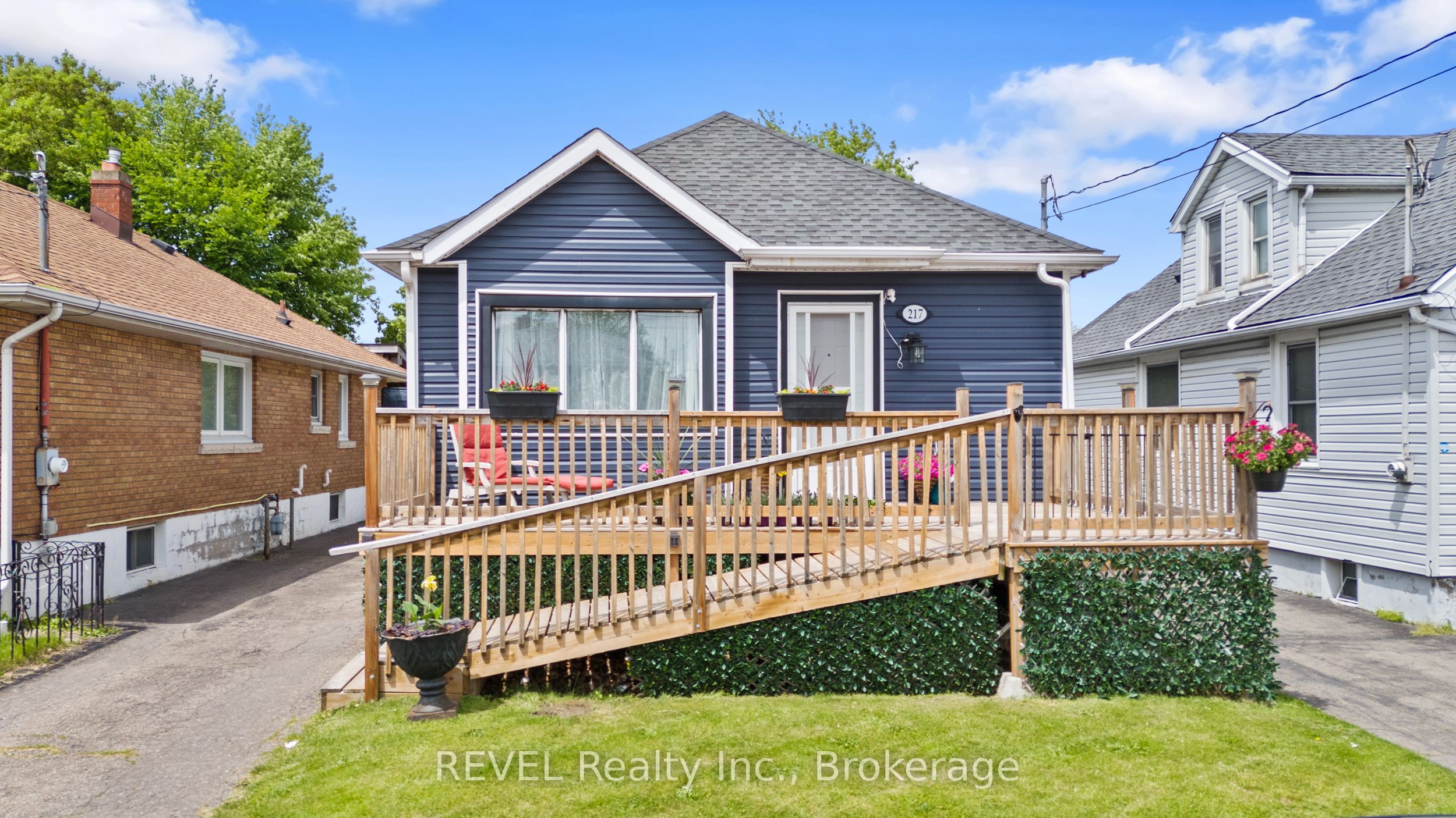 217 Niagara Street N, St. Catharines, ON, L2M 4V3