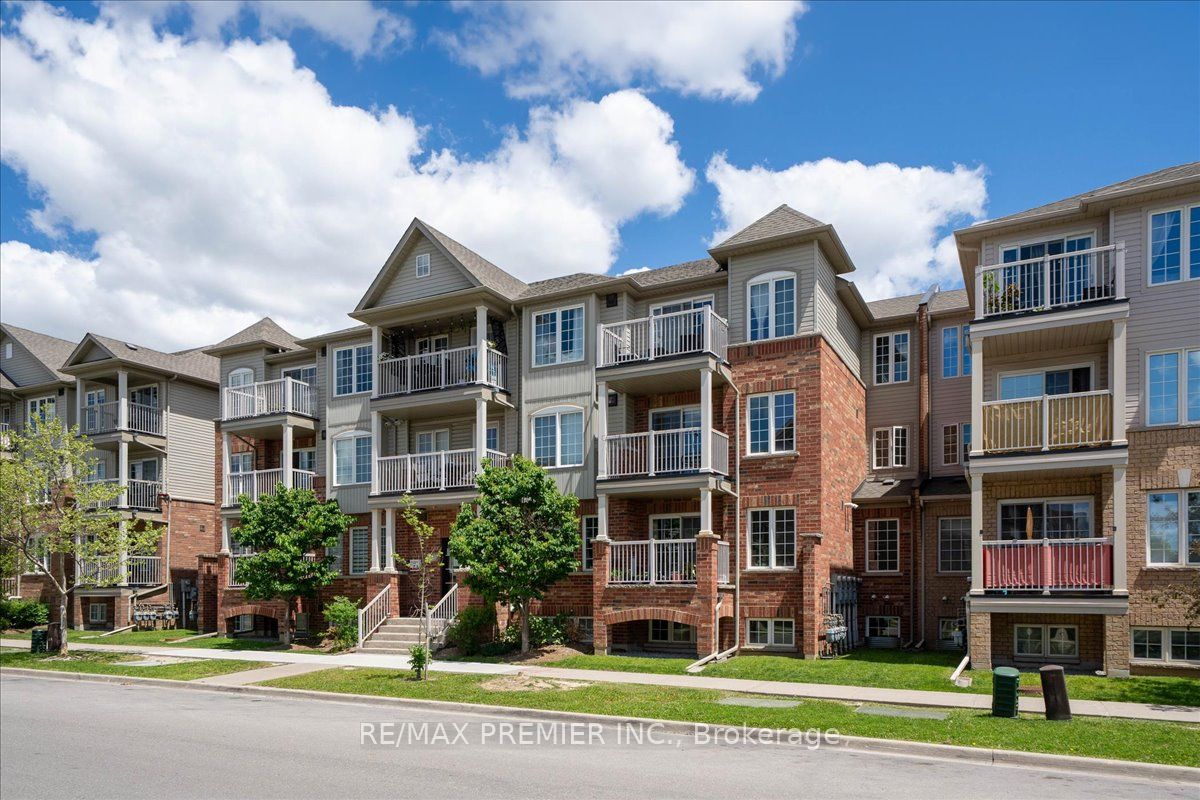 8-141 Isaac Devins Boulevard, Toronto, ON, M9M 0C4 photo 3