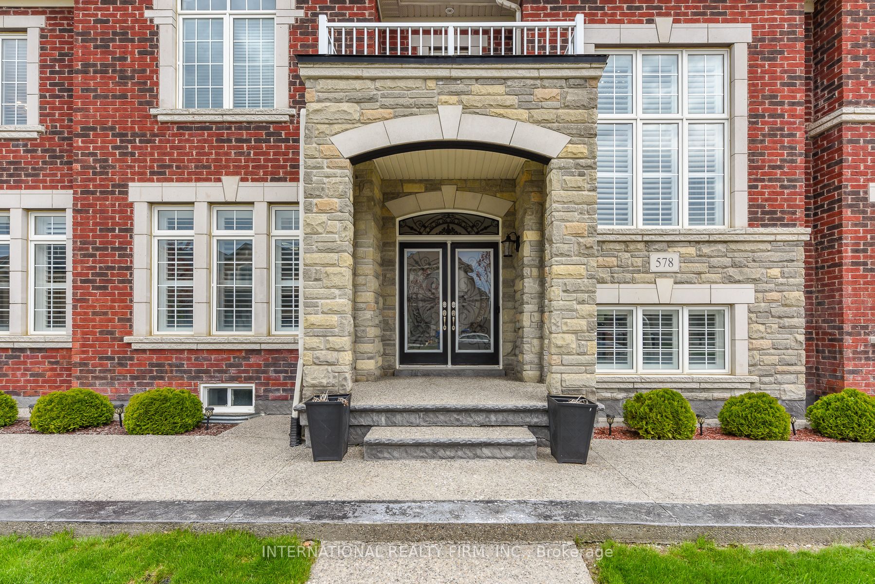 578 Dougall Avenue, Caledon, ON, L7C 3Z4 photo 2