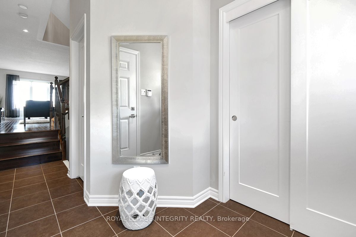 352 Axis Way, Ottawa, ON, K1W 0J9 photo 3